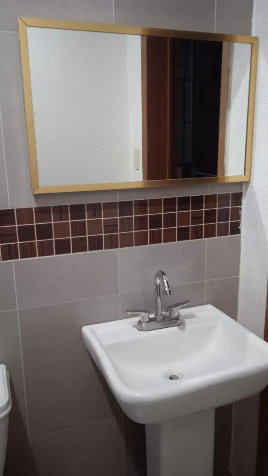 Basic Triple Room - single occupancy in Hostal Santo Domingo Basic Triple Room - single occupancy in Hostal Santo Domingo