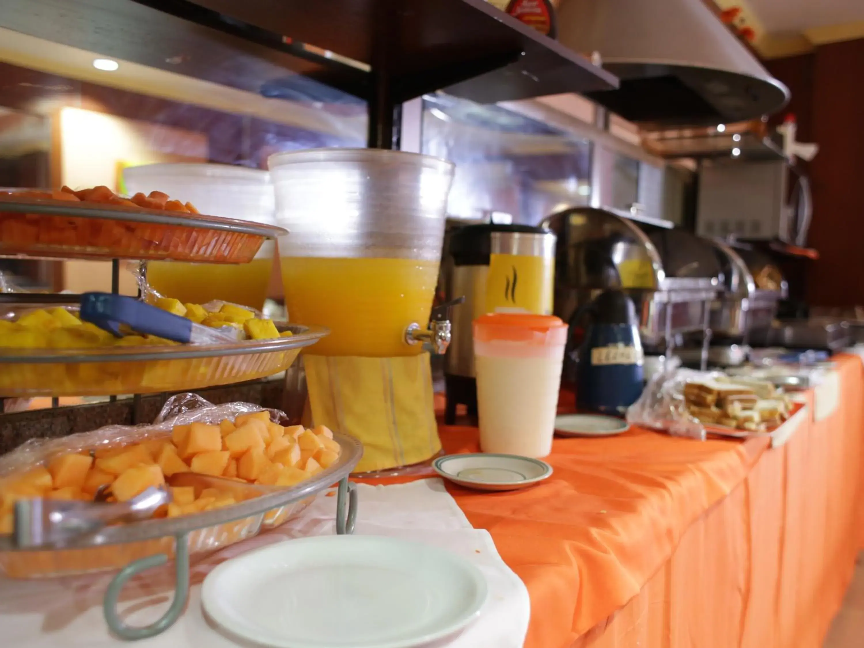 Continental breakfast in Cresta Inn Continental breakfast in Cresta Inn