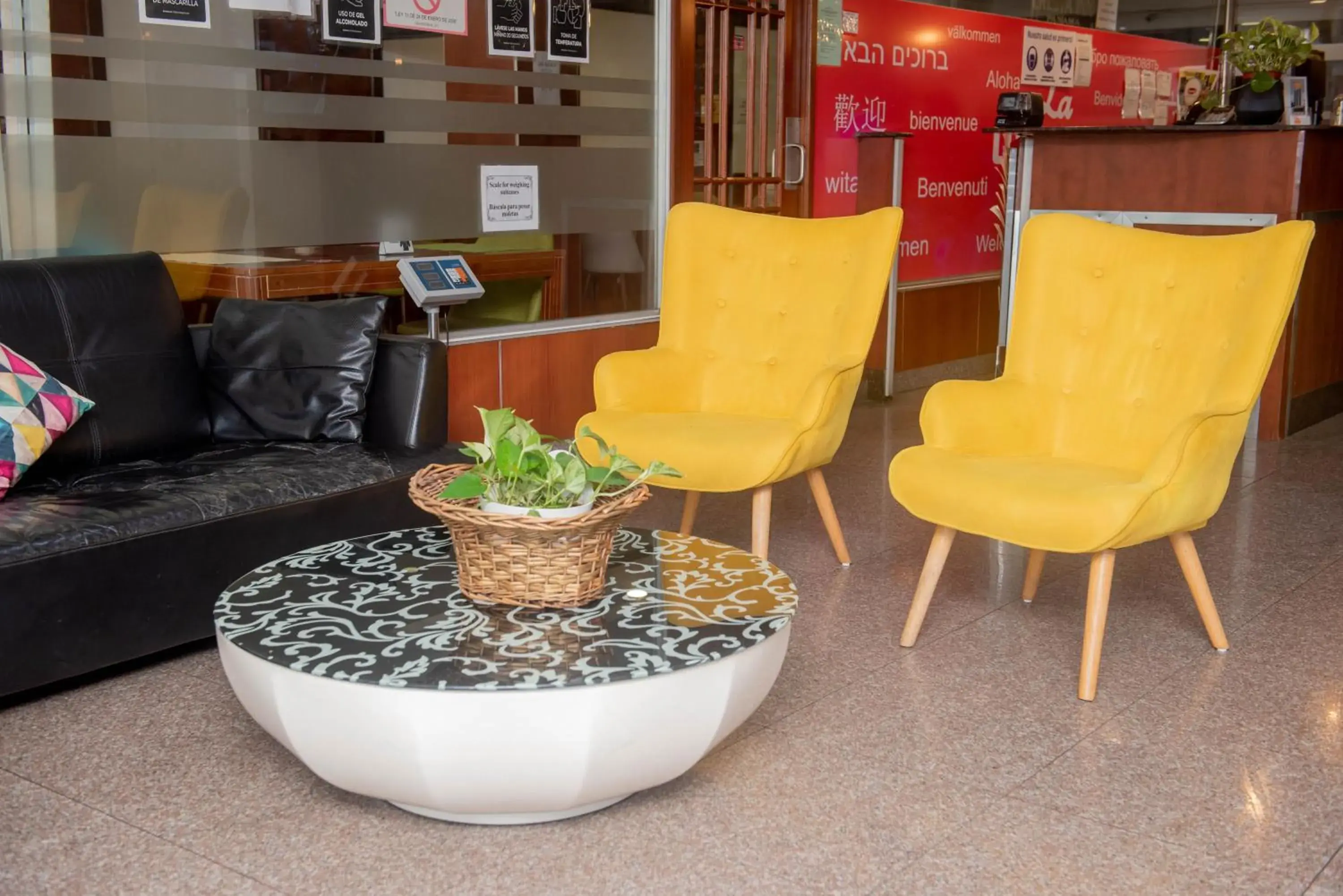 Lobby or reception in Cresta Inn Lobby or reception in Cresta Inn