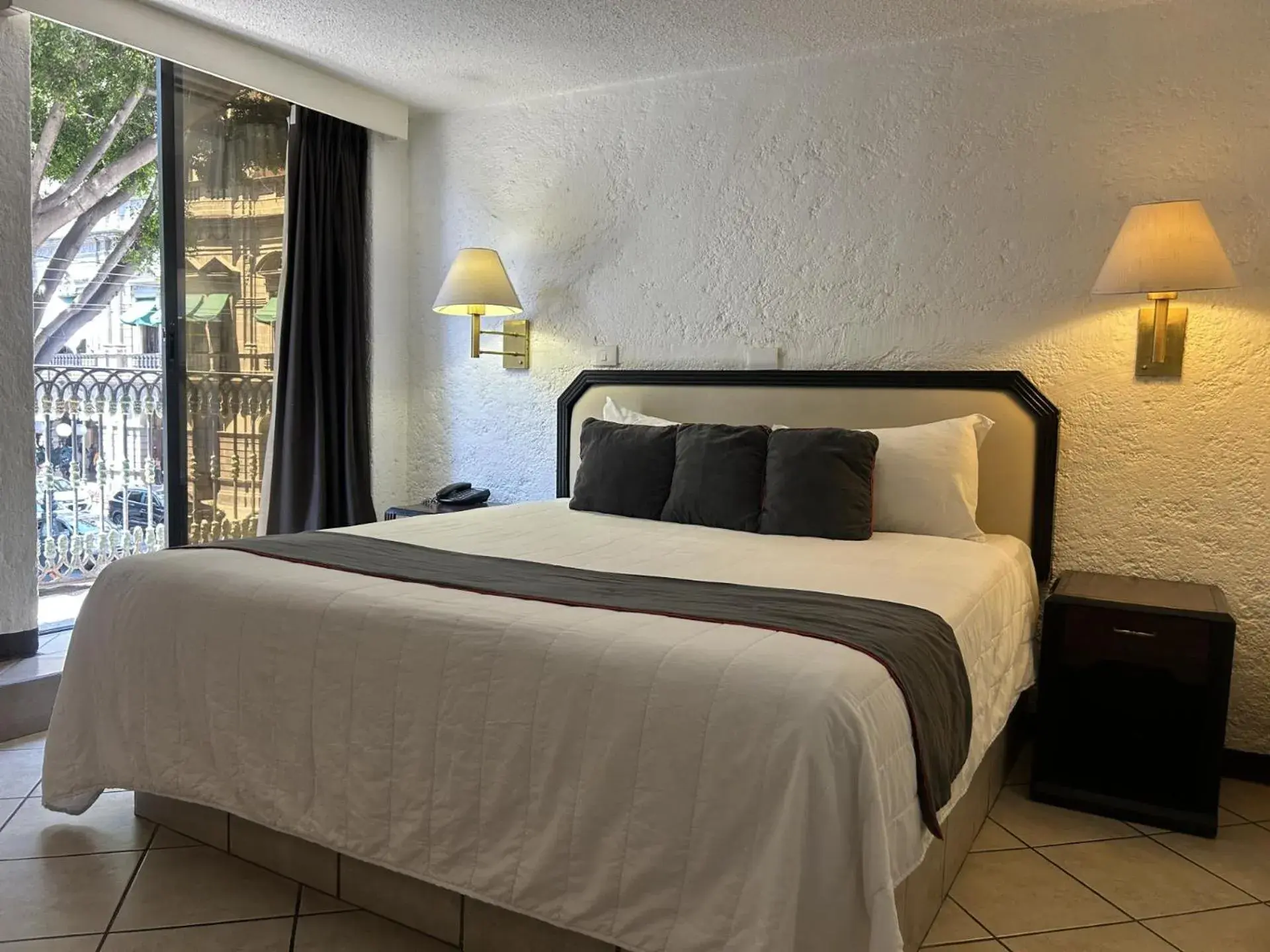 Queen Room with Balcony in Hotel Del Portal, Puebla Queen Room with Balcony in Hotel Del Portal, Puebla