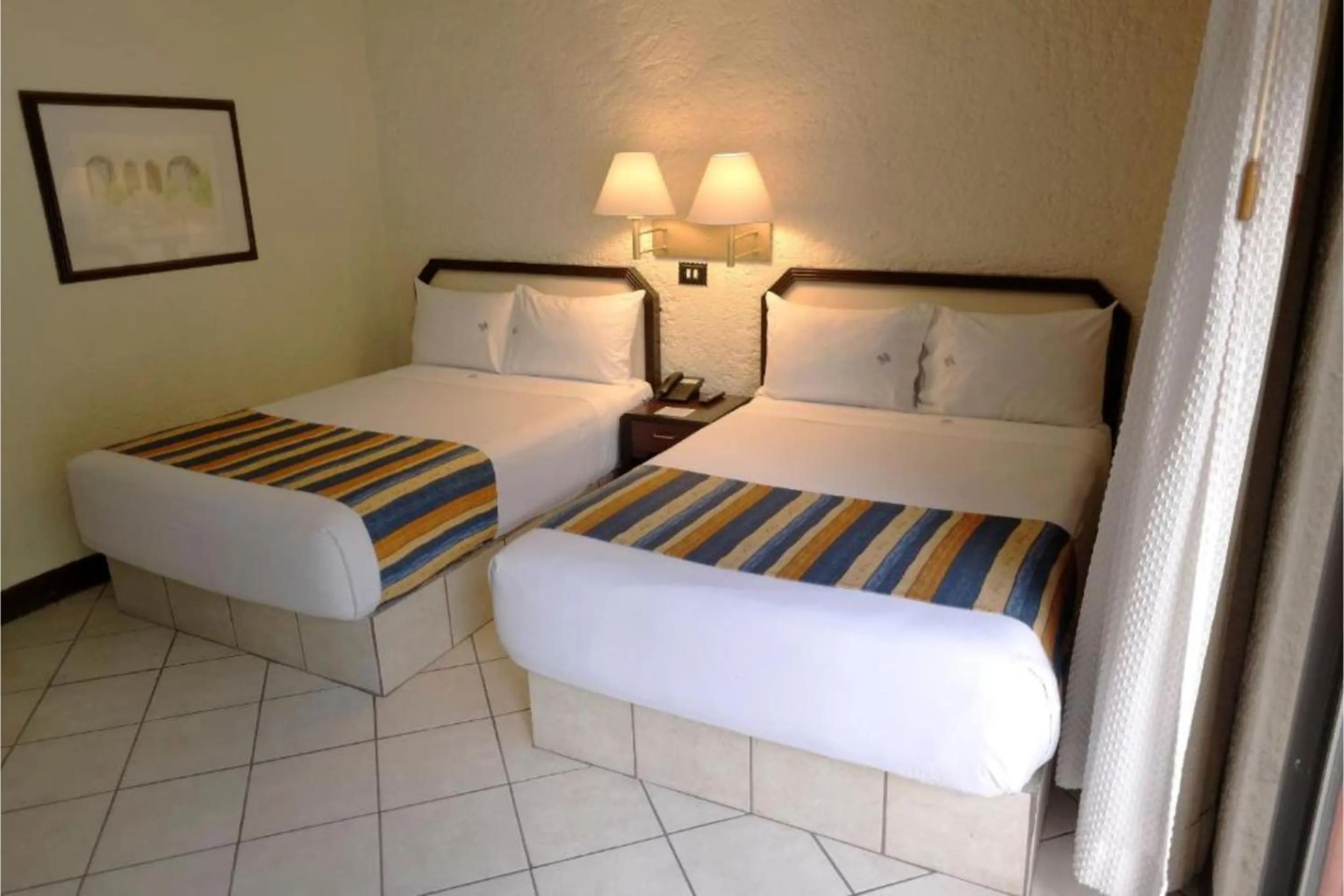 Bedroom, Bed in Hotel Del Portal, Puebla