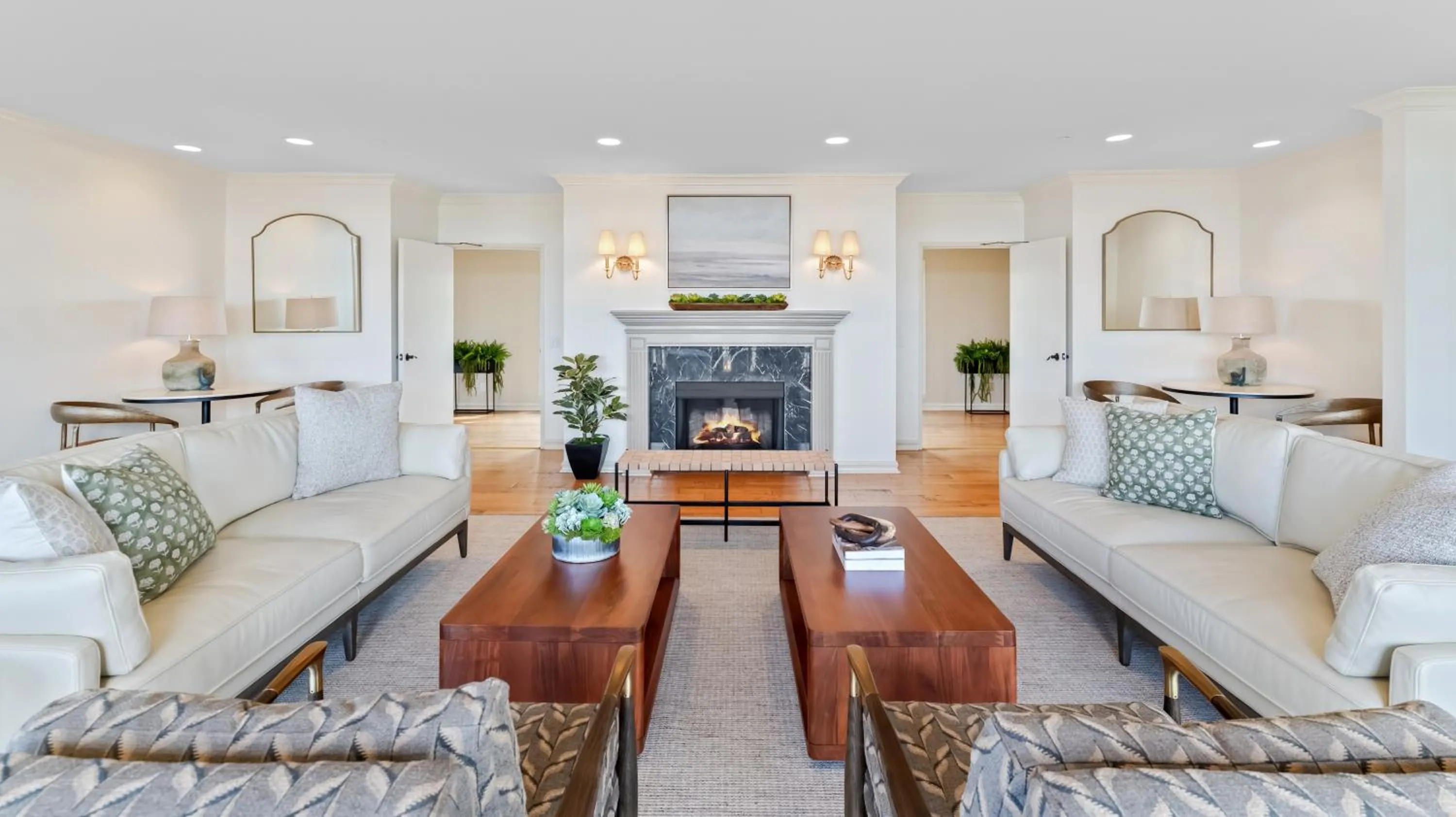 Living room in Inn at Playa del Rey