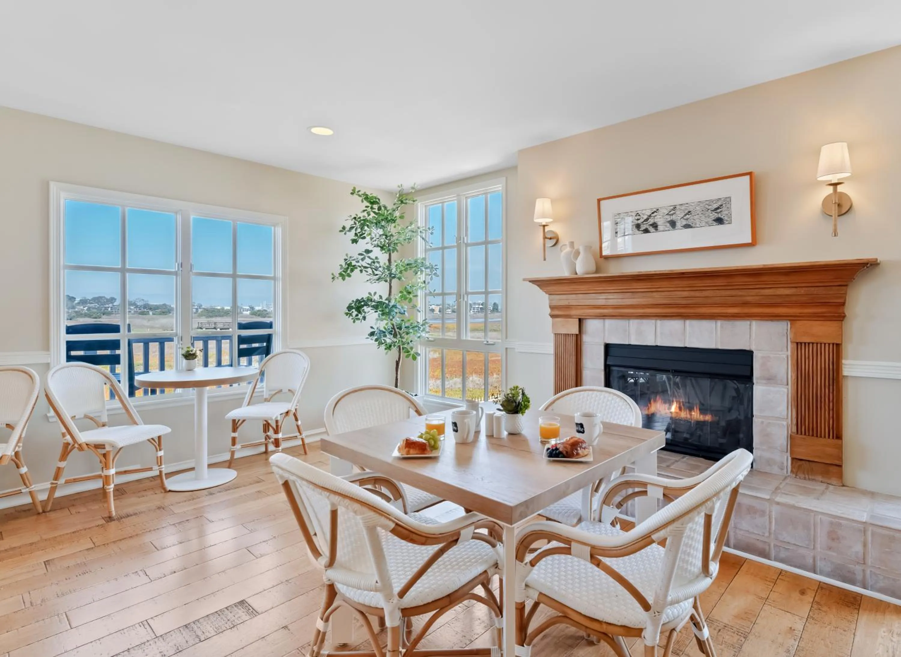 Dining area in Inn at Playa del Rey
