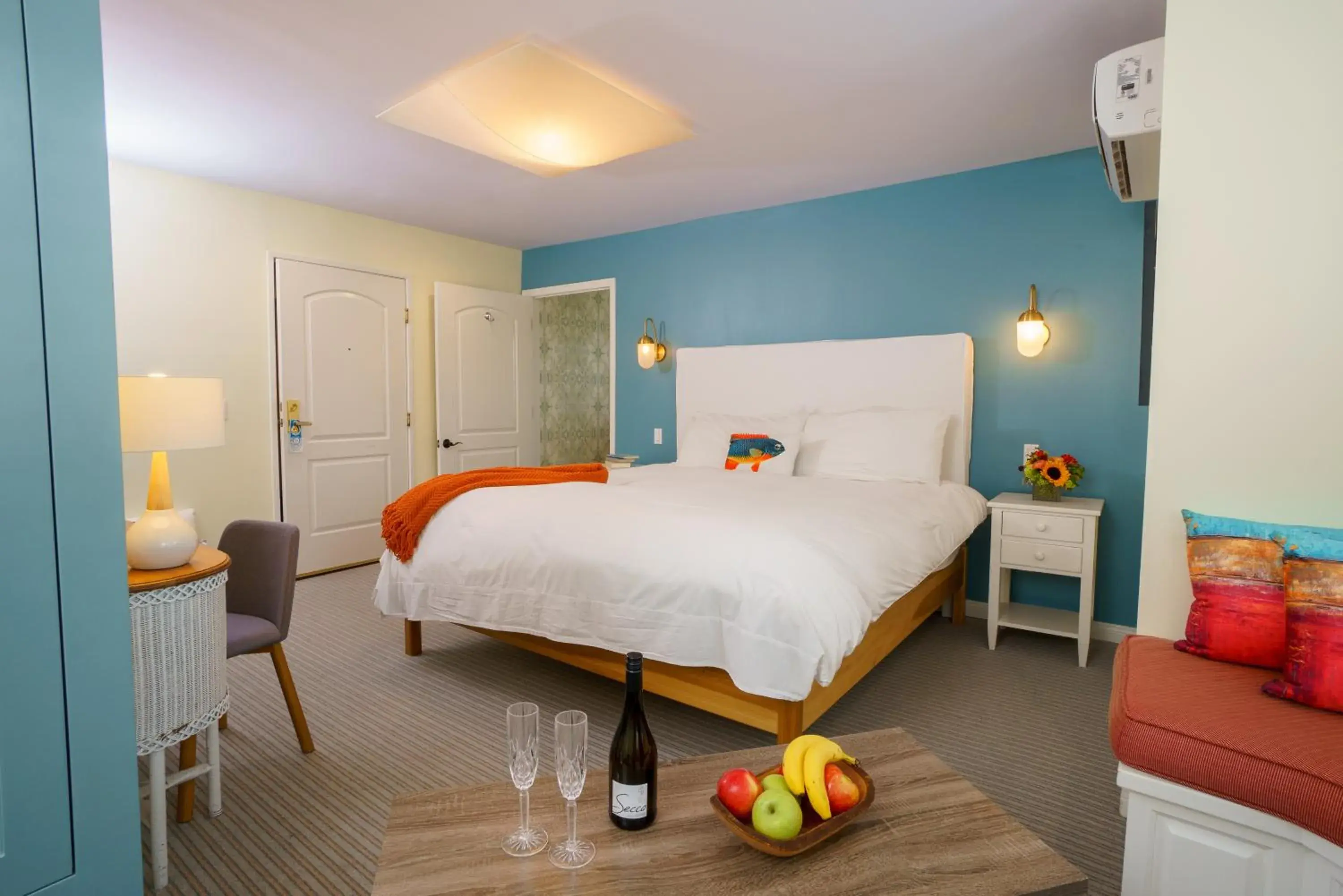 Bedroom, Bed in Inn at Playa del Rey Bedroom, Bed in Inn at Playa del Rey