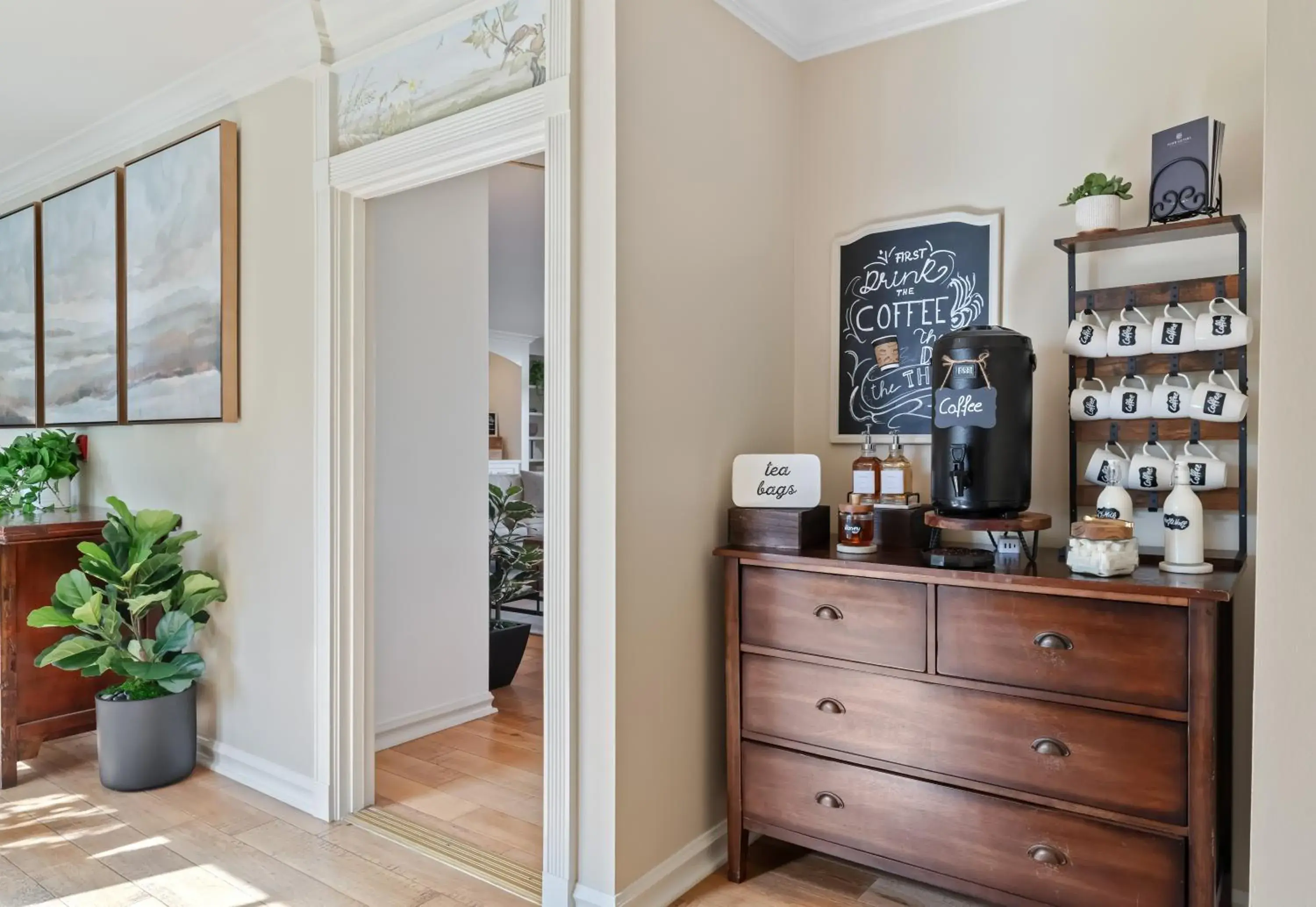 Lobby or reception in Inn at Playa del Rey Lobby or reception in Inn at Playa del Rey