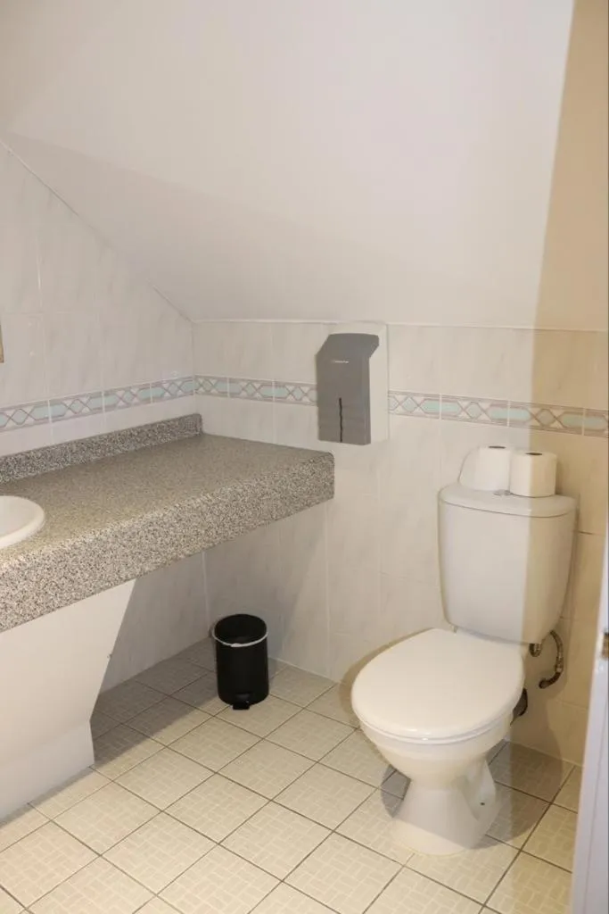 Bathroom in Hillview Lodge