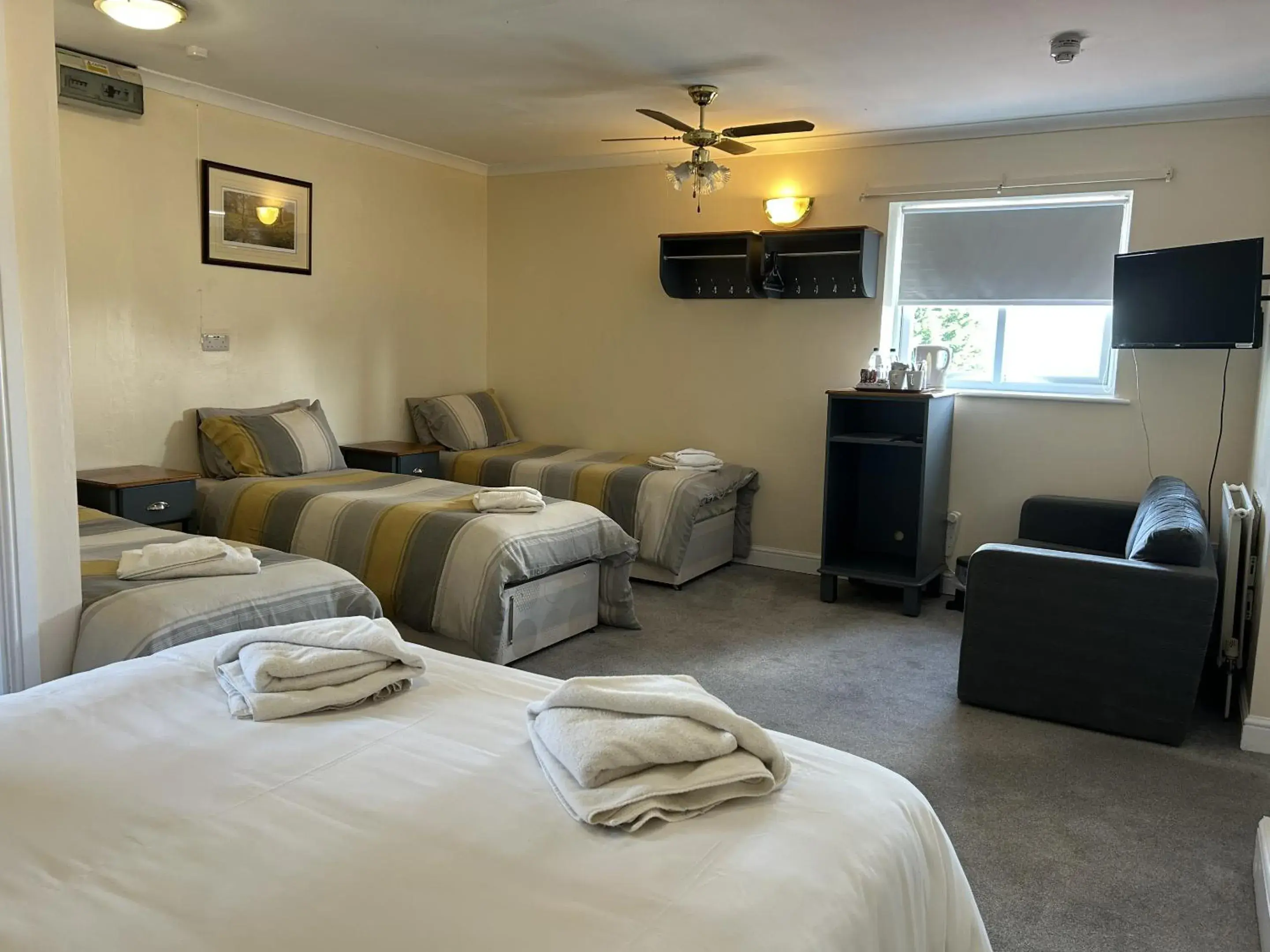 Bedroom, Bed in Halfway House Inn Country Lodge Bedroom, Bed in Halfway House Inn Country Lodge