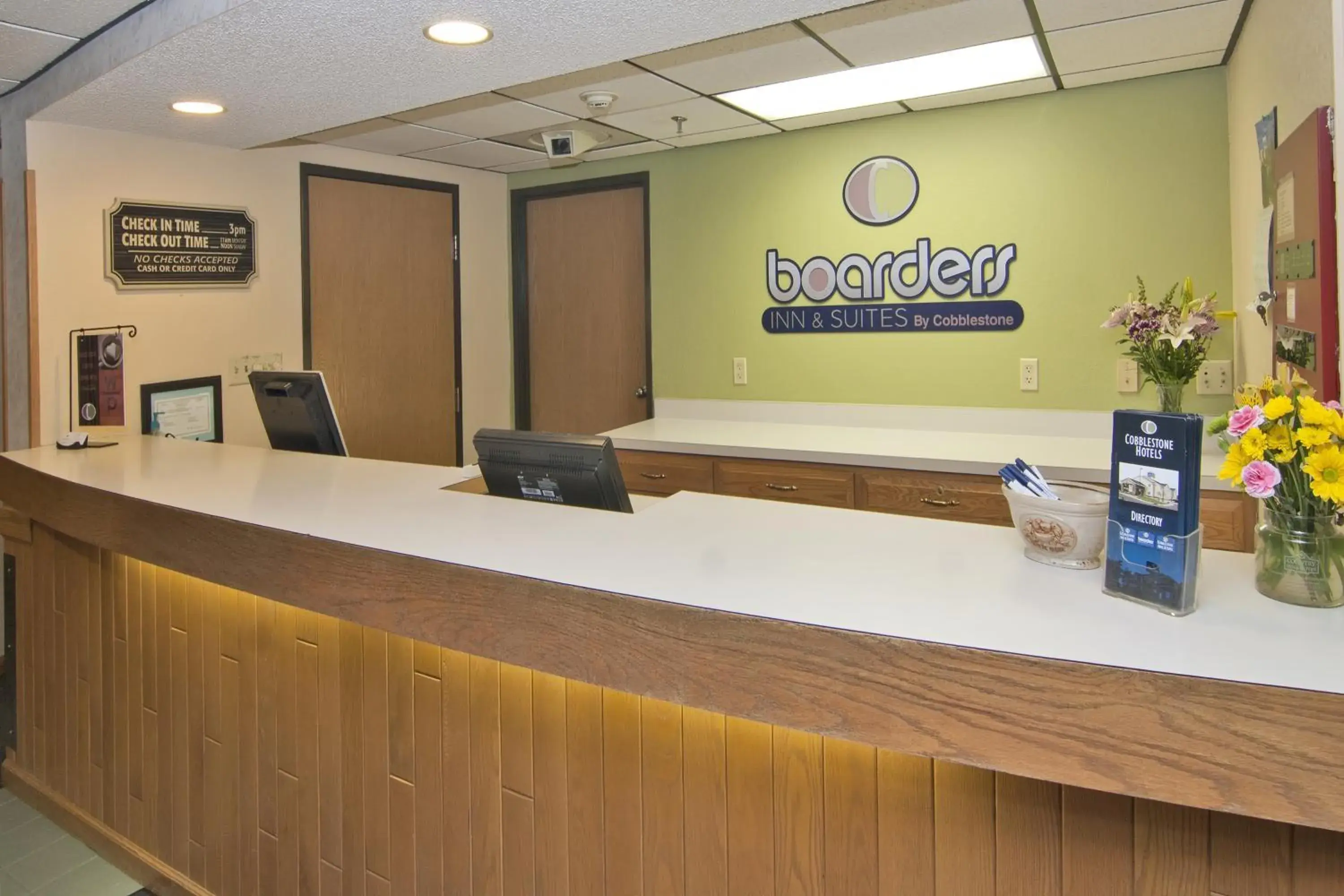 Lobby or reception in Boarders Inn & Suites by Cobblestone Hotels - Faribault Lobby or reception in Boarders Inn & Suites by Cobblestone Hotels - Faribault