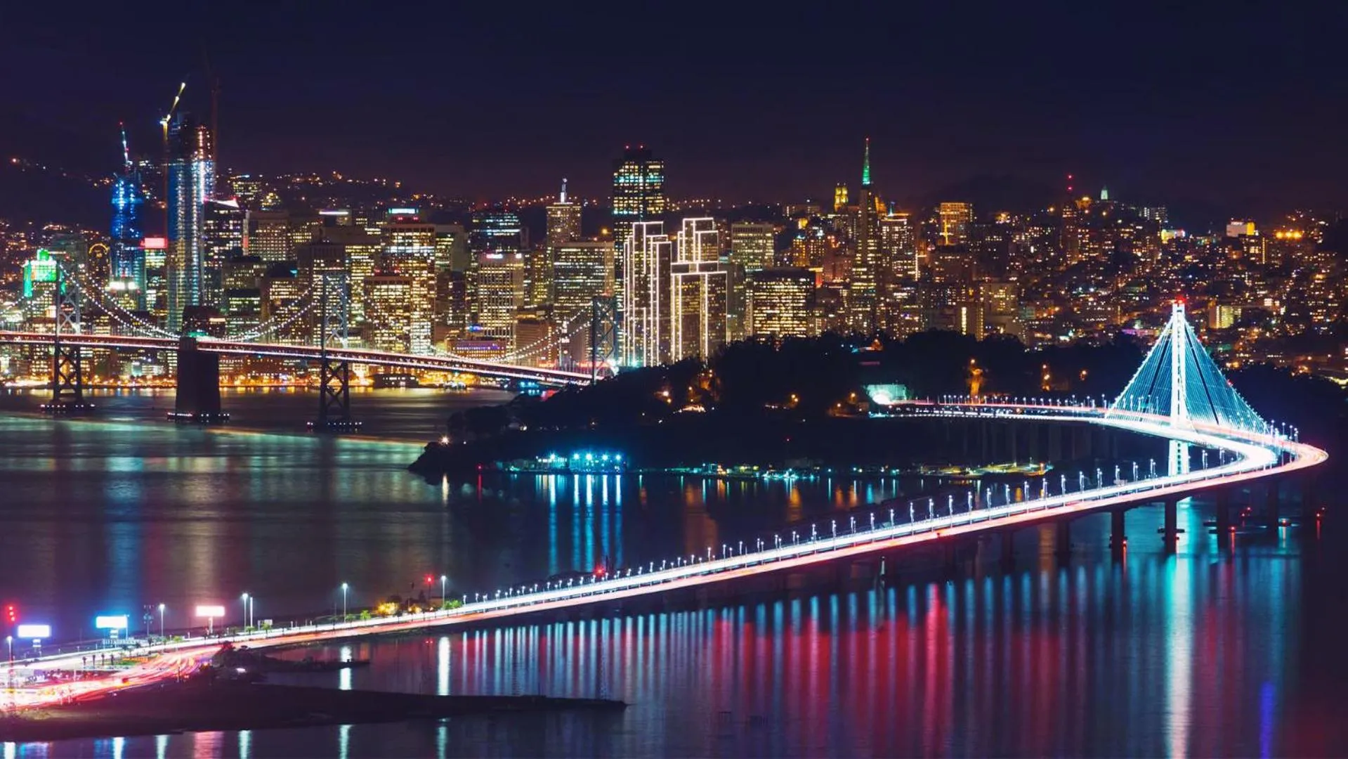 Nearby landmark in Bay Hotel