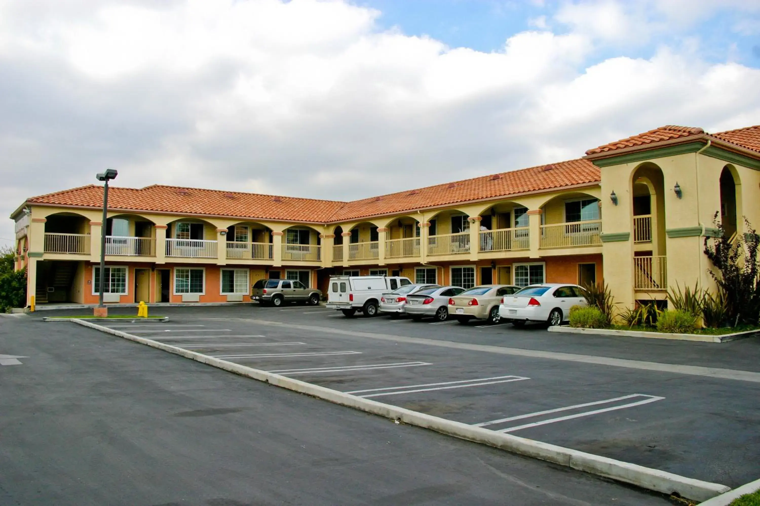 Facade/entrance in Crystal Inn Suites & Spas Facade/entrance in Crystal Inn Suites & Spas