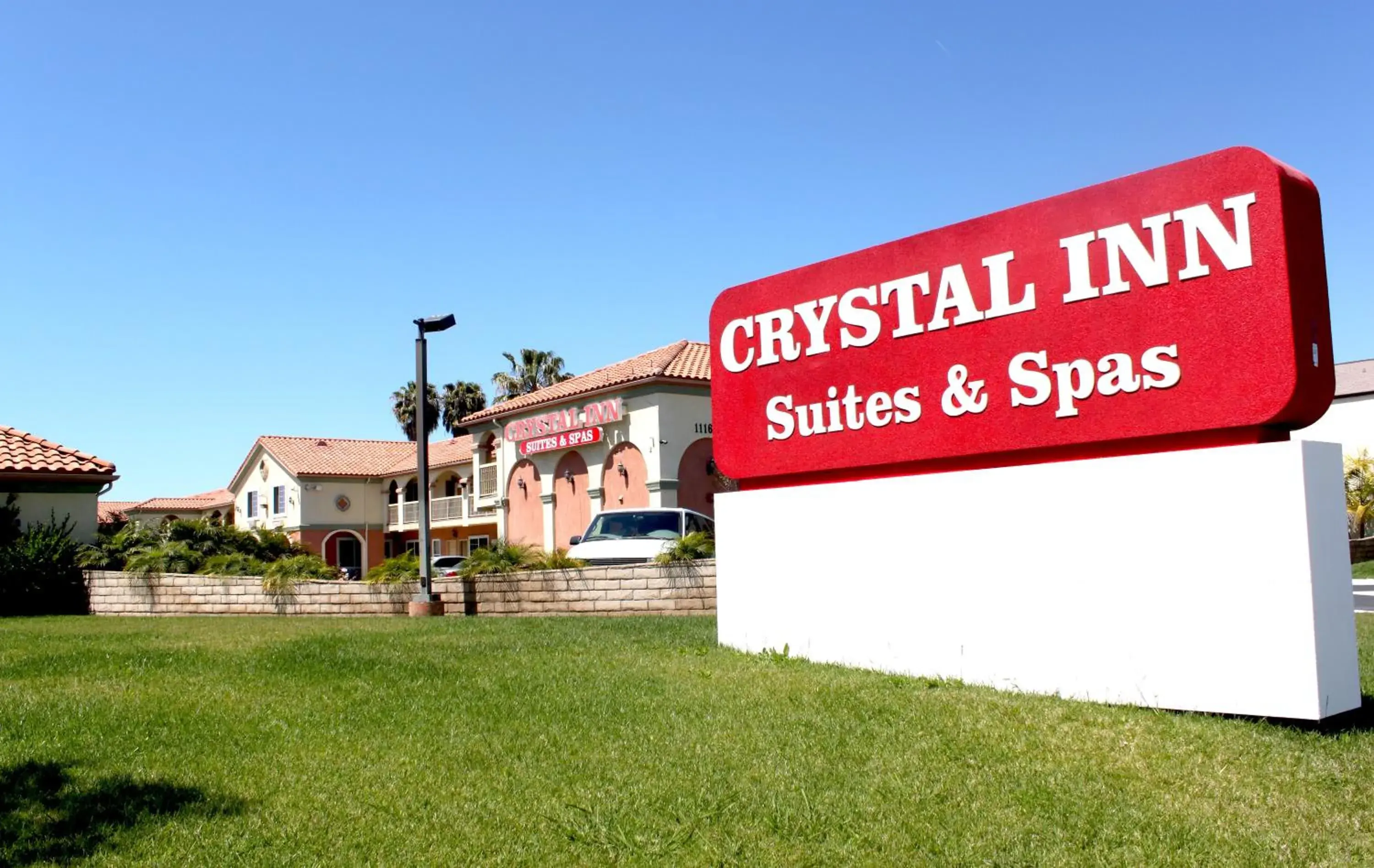 Facade/entrance in Crystal Inn Suites & Spas Facade/entrance in Crystal Inn Suites & Spas