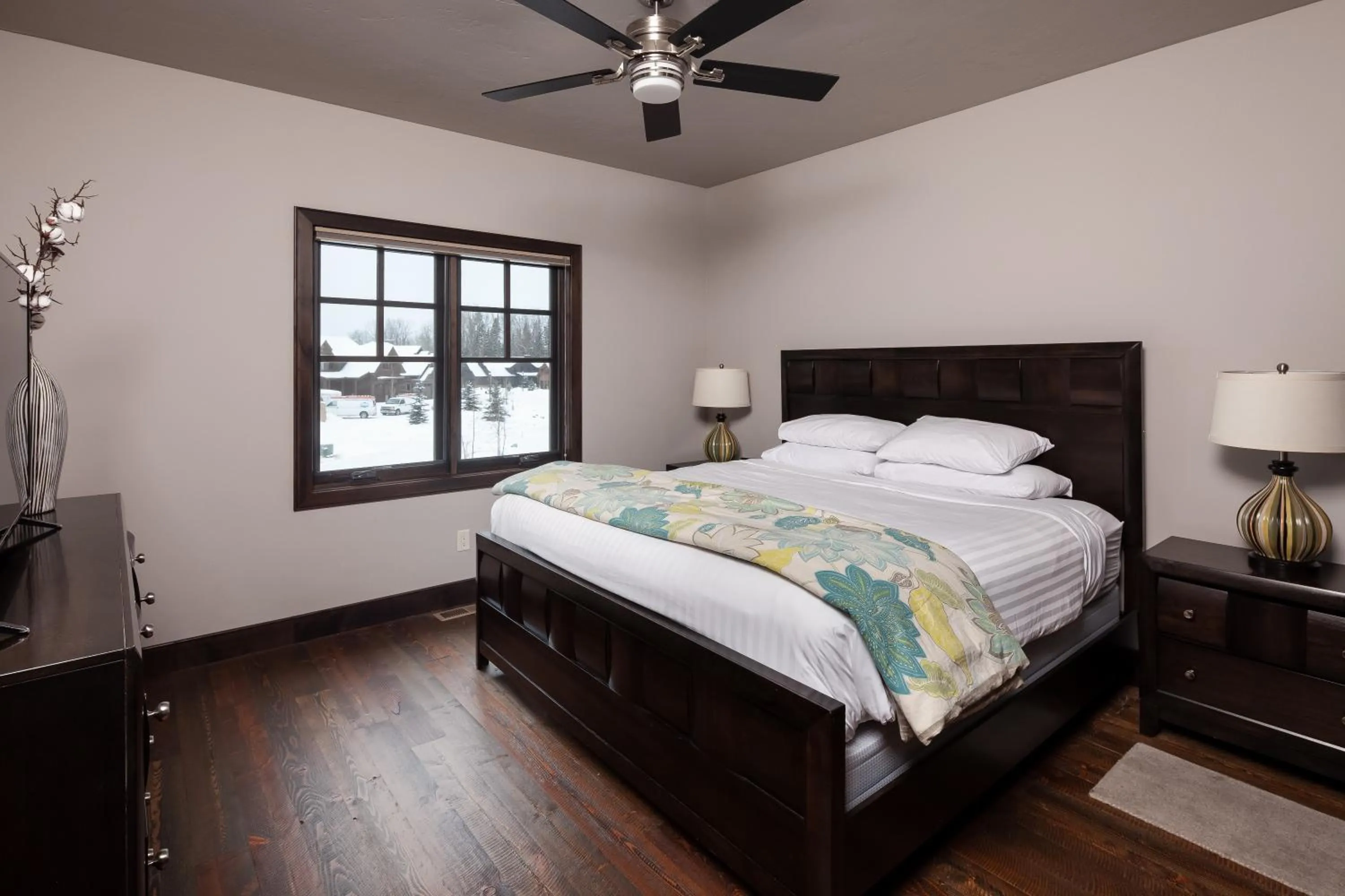 Bedroom, Bed in Lodge at Whitefish Lake
