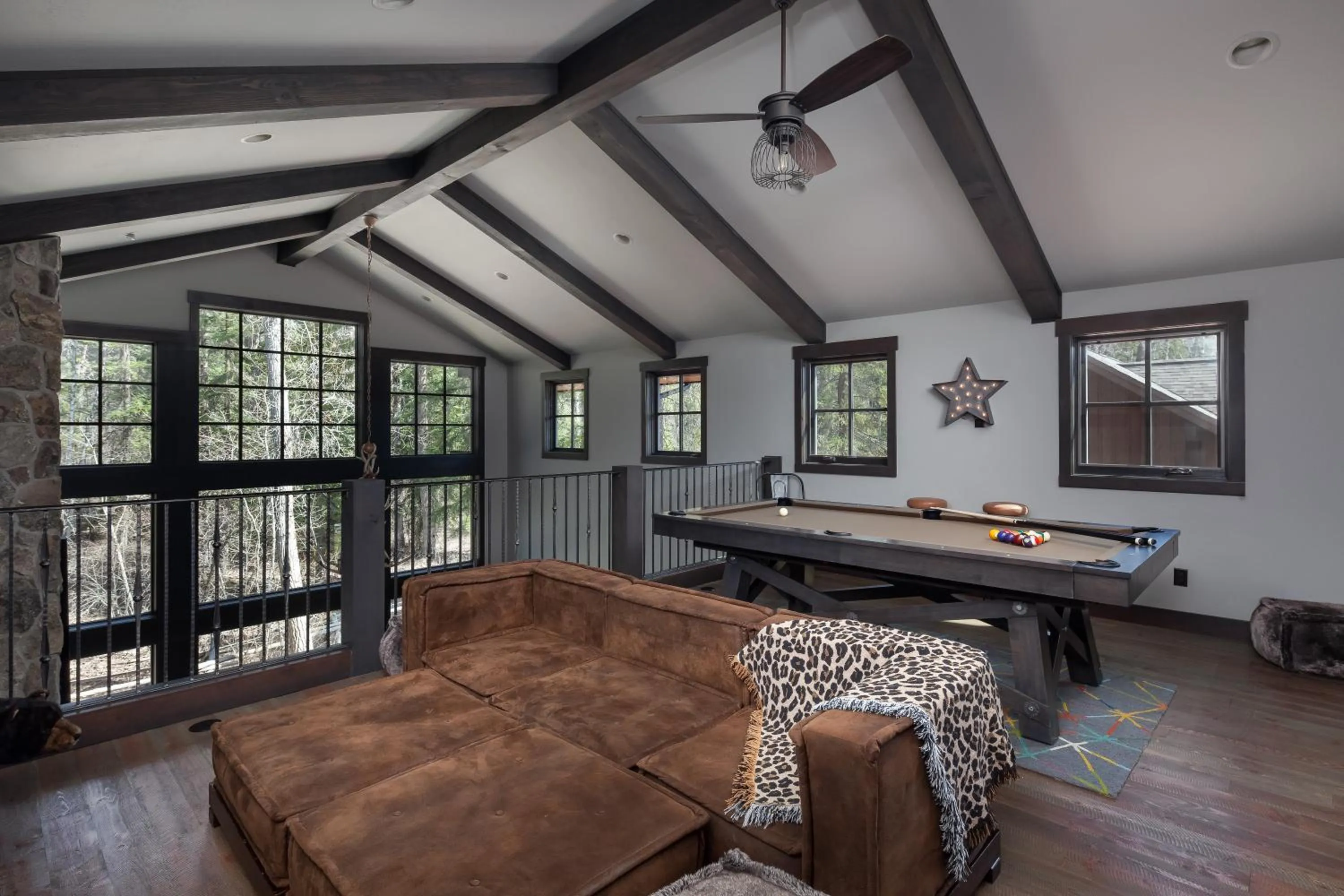Living room in Lodge at Whitefish Lake