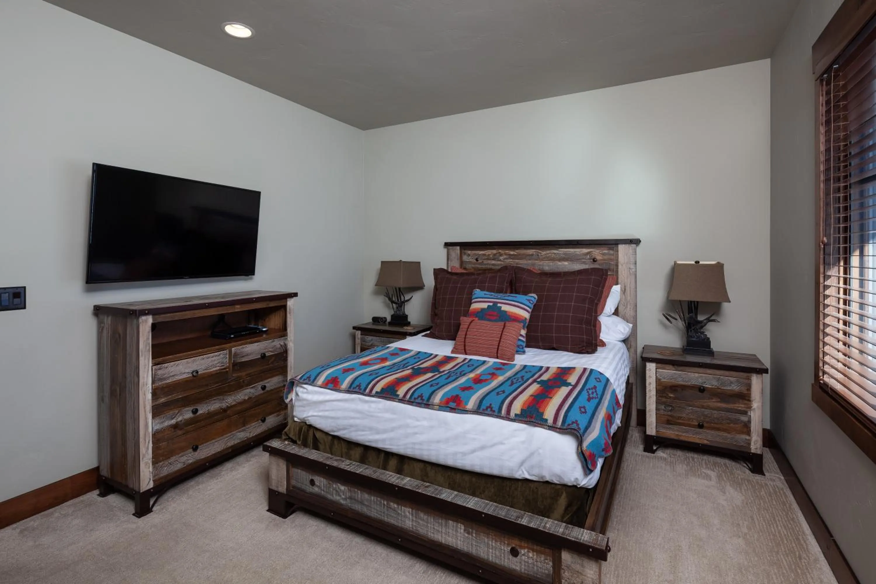 Bedroom, Bed in Lodge at Whitefish Lake