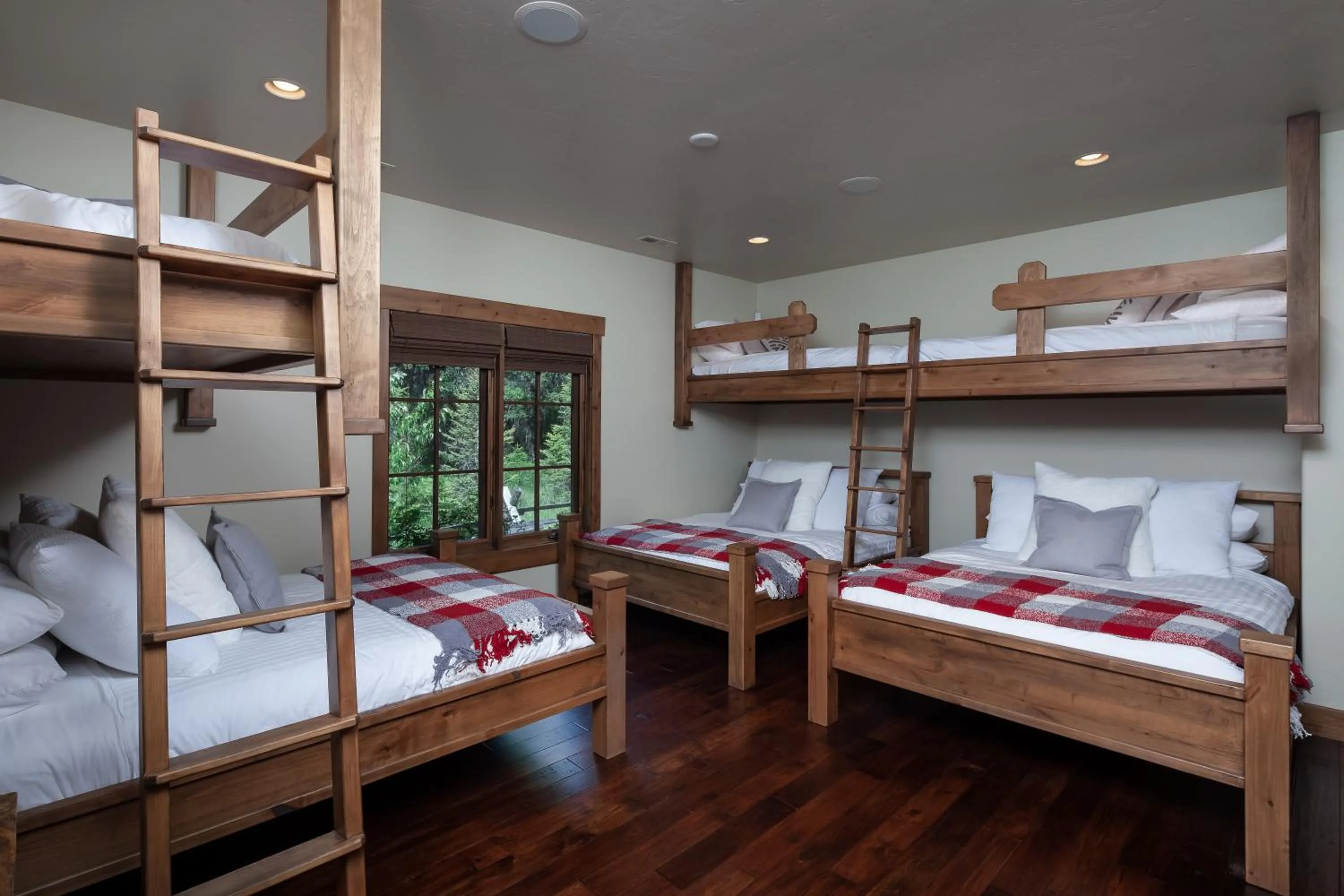 Bedroom, Bed in Lodge at Whitefish Lake