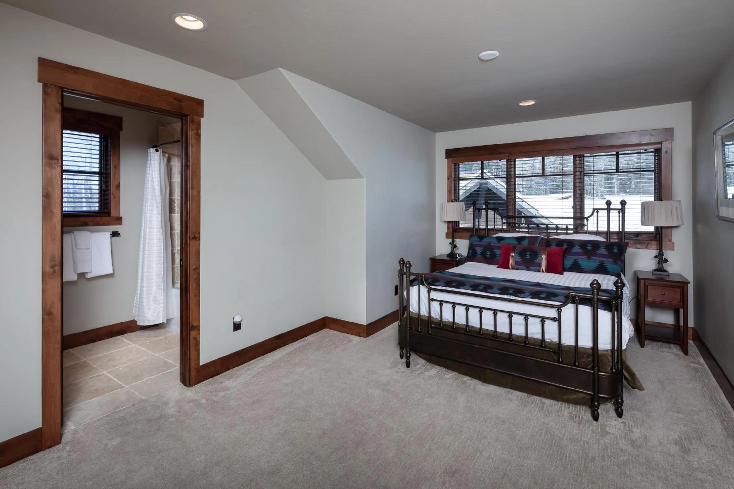 Bedroom, Bed in Lodge at Whitefish Lake