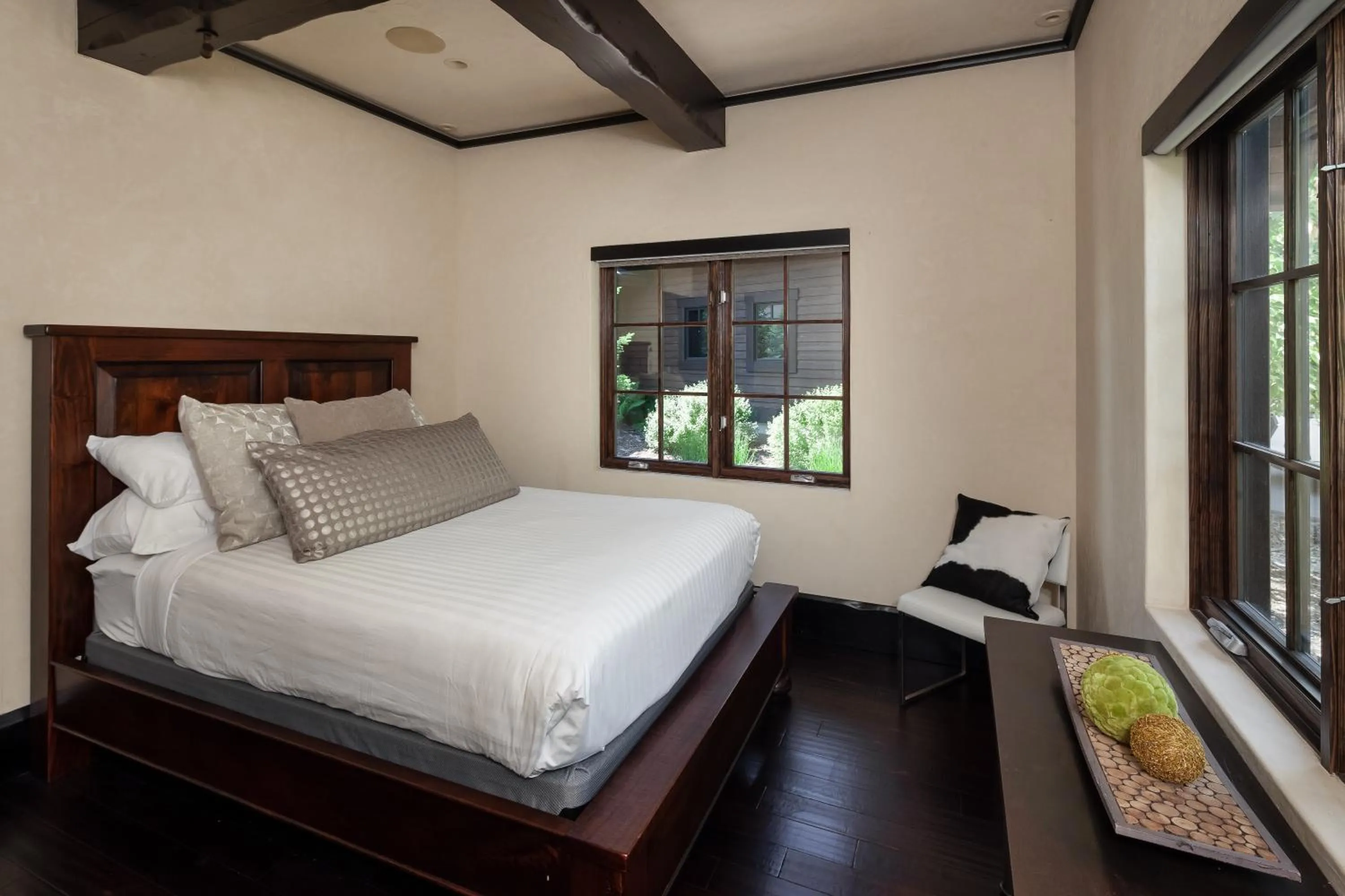 Bedroom, Bed in Lodge at Whitefish Lake