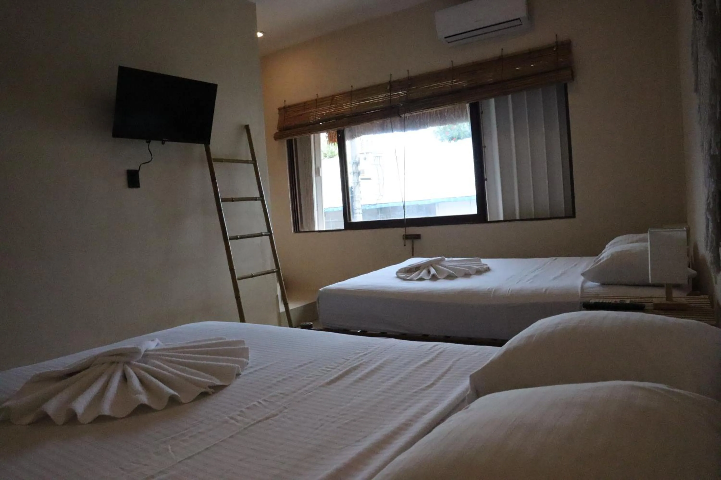 Bed in 3B Wellness Hotel & Hostel Adults Only
