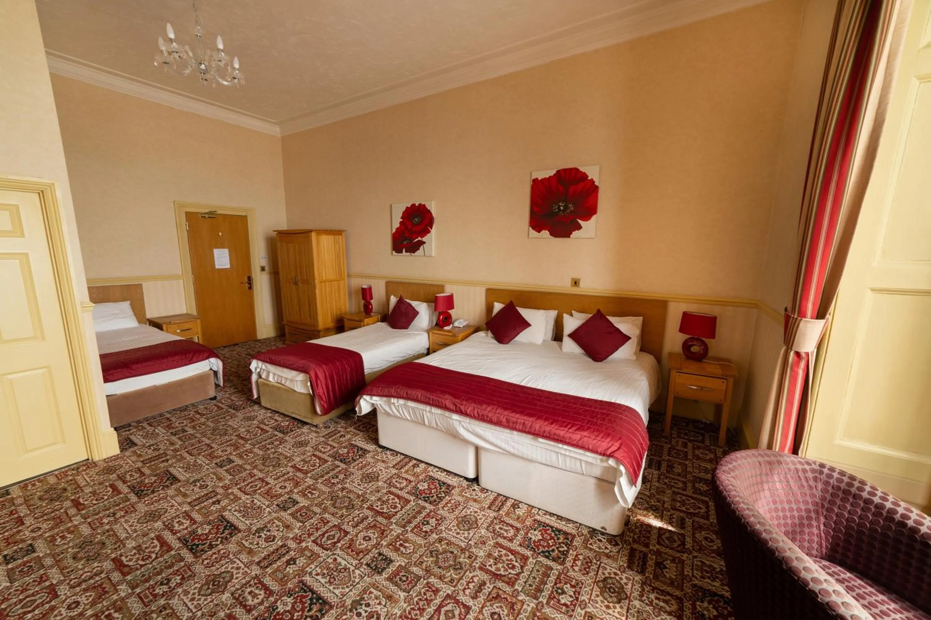 Photo of the whole room, Bed in Hotel Prince Regent