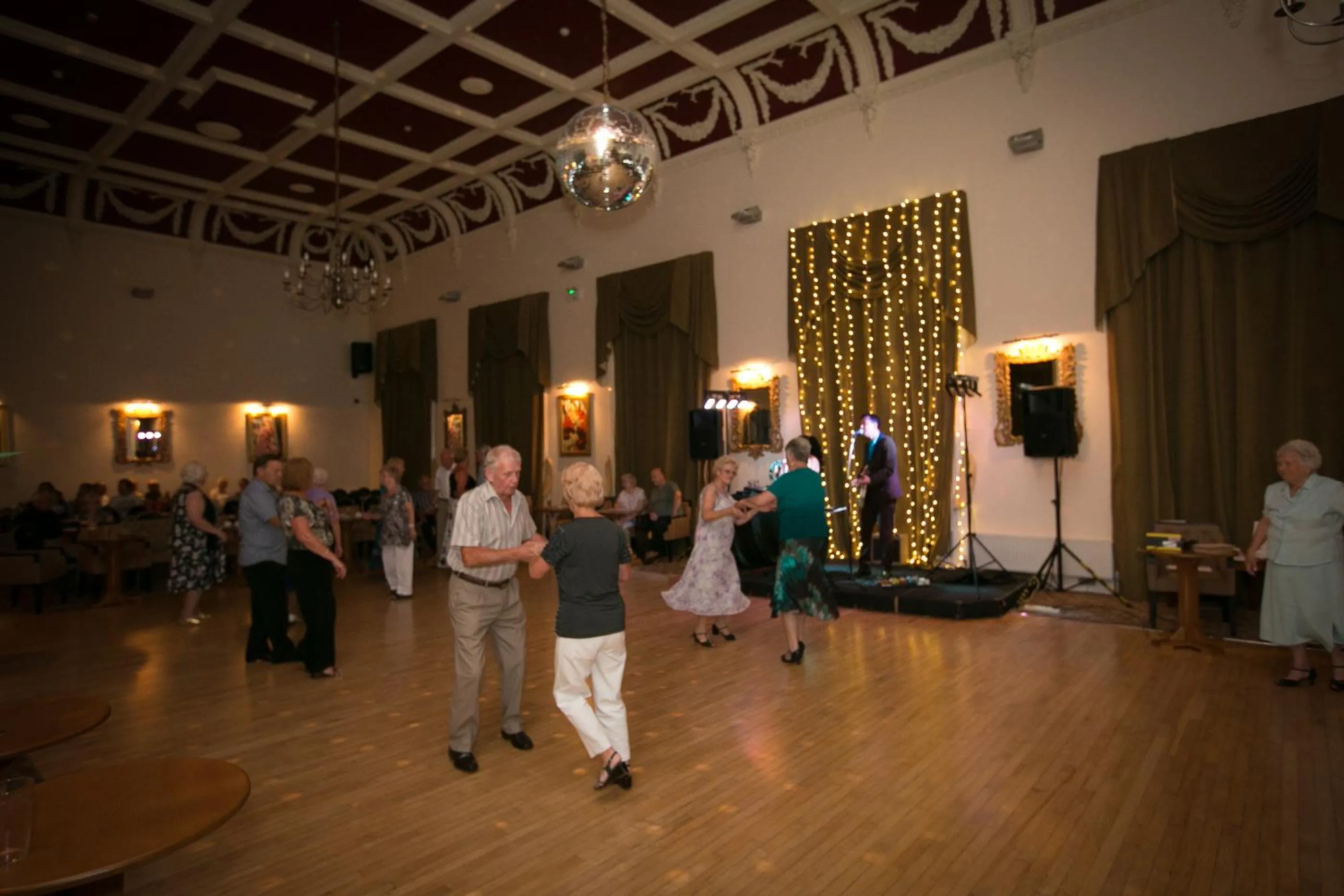 People in Hotel Prince Regent