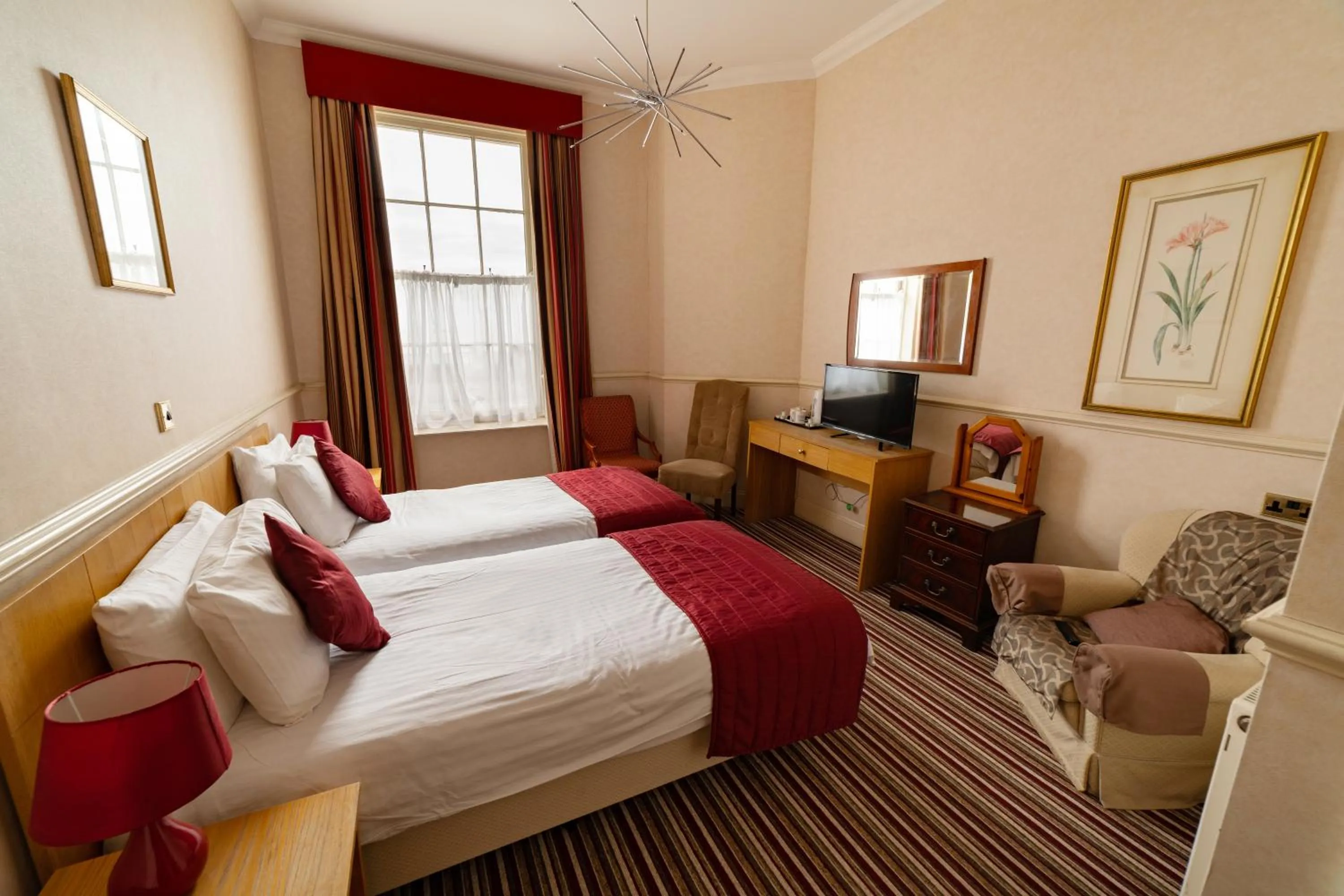 Photo of the whole room, Bed in Hotel Prince Regent