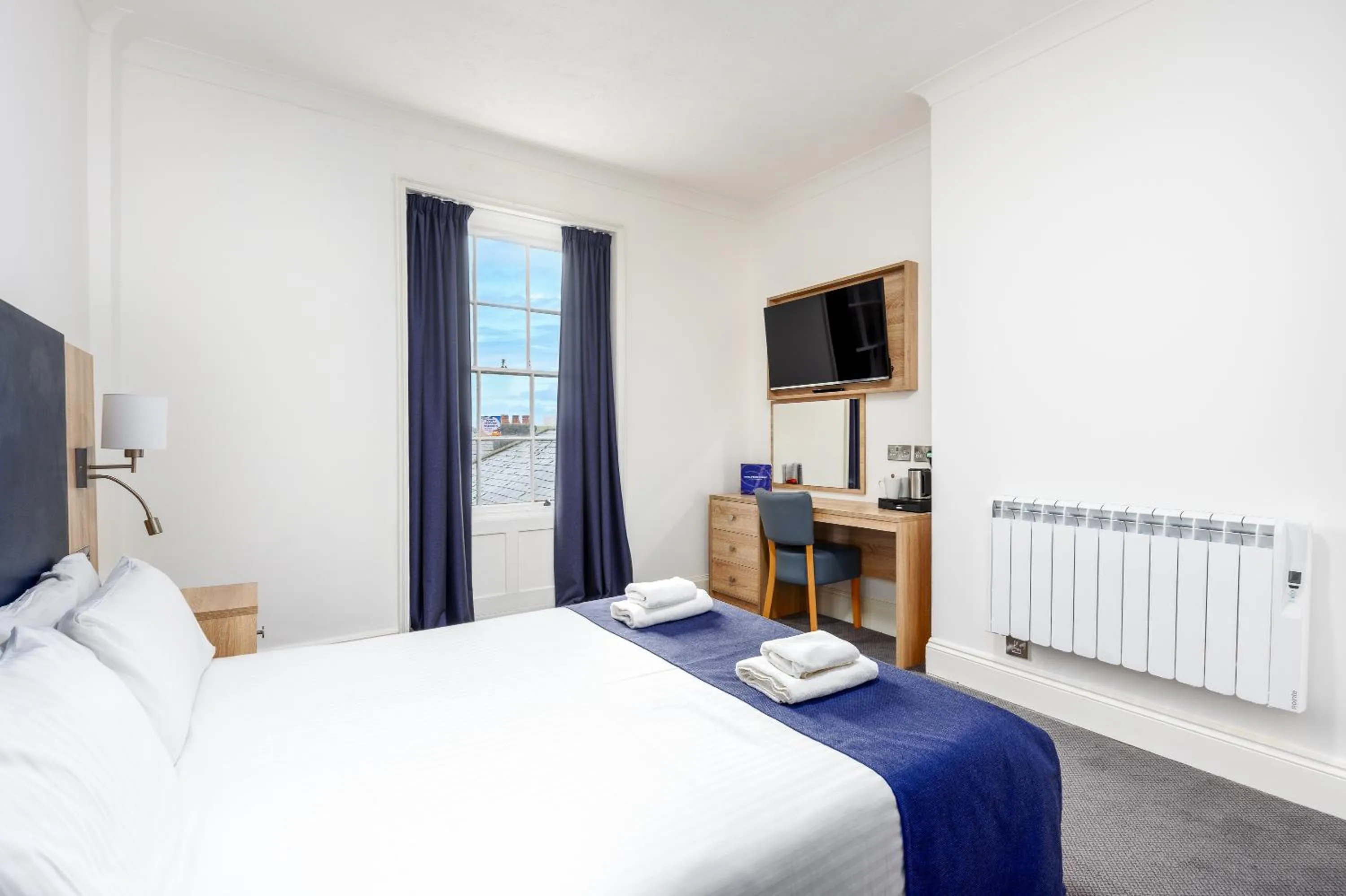 Bedroom, Bed in Hotel Prince Regent