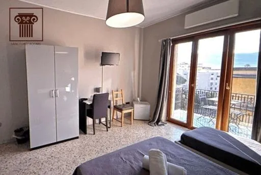 Bed in Sanctuary Rooms