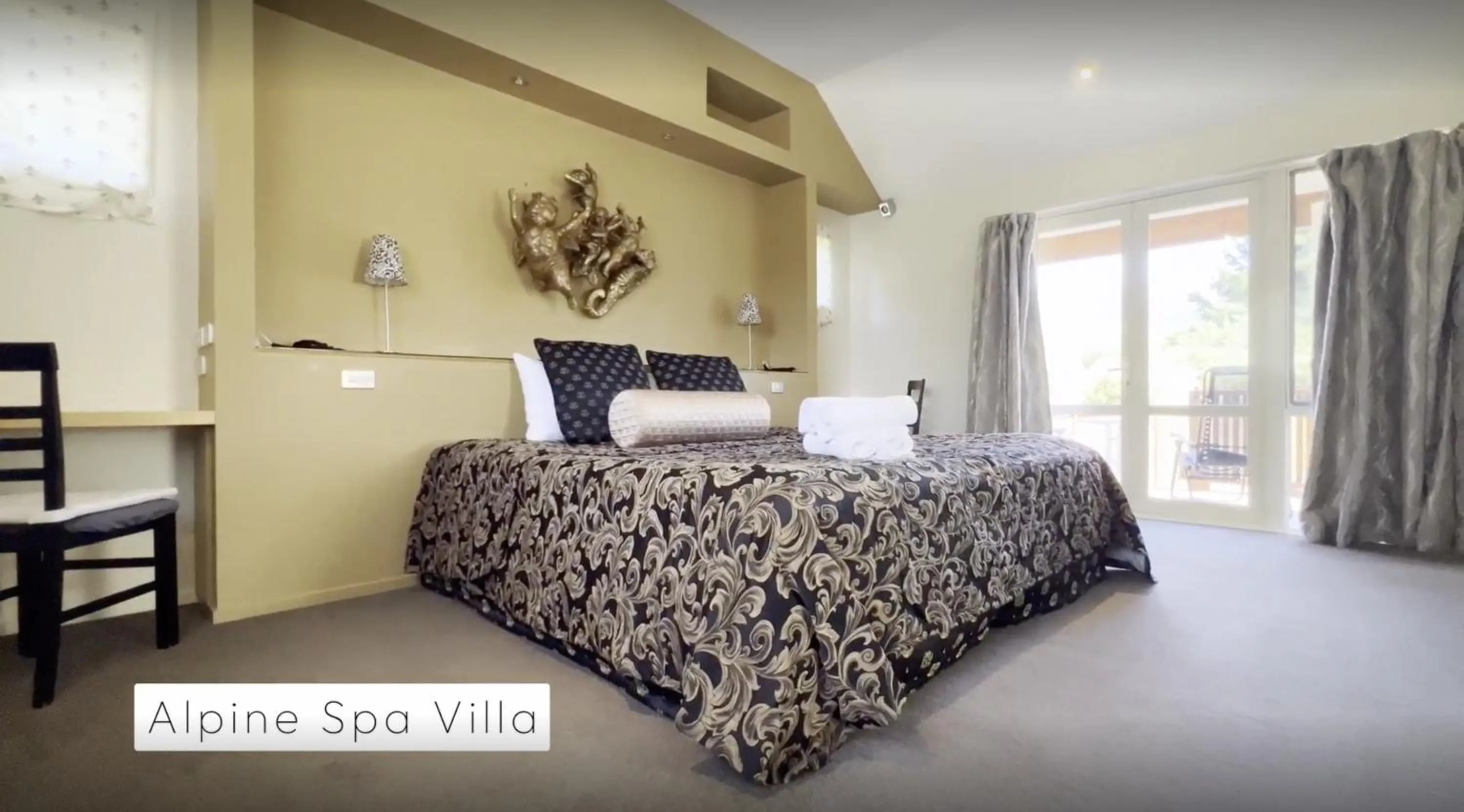 Bed in Vibrant Living Retreat