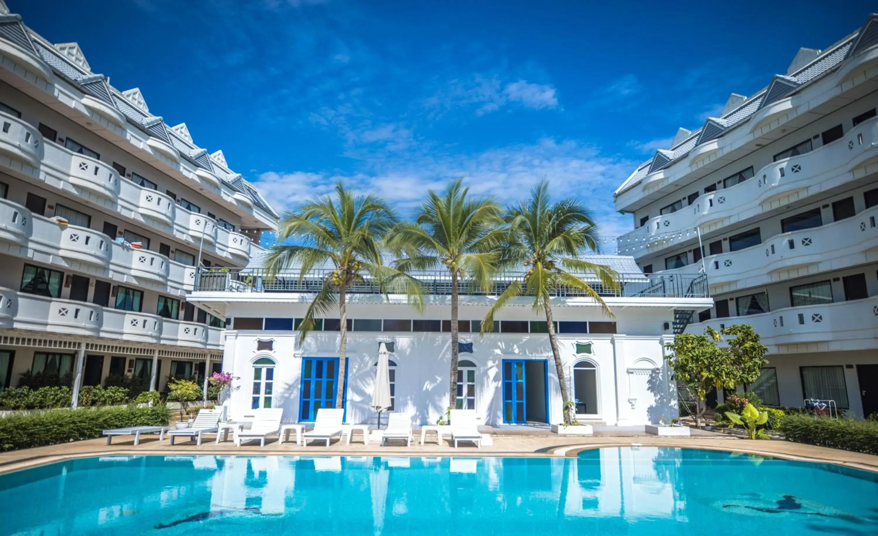 Pool view in Blue Carina Hotel Phuket Pool view in Blue Carina Hotel Phuket