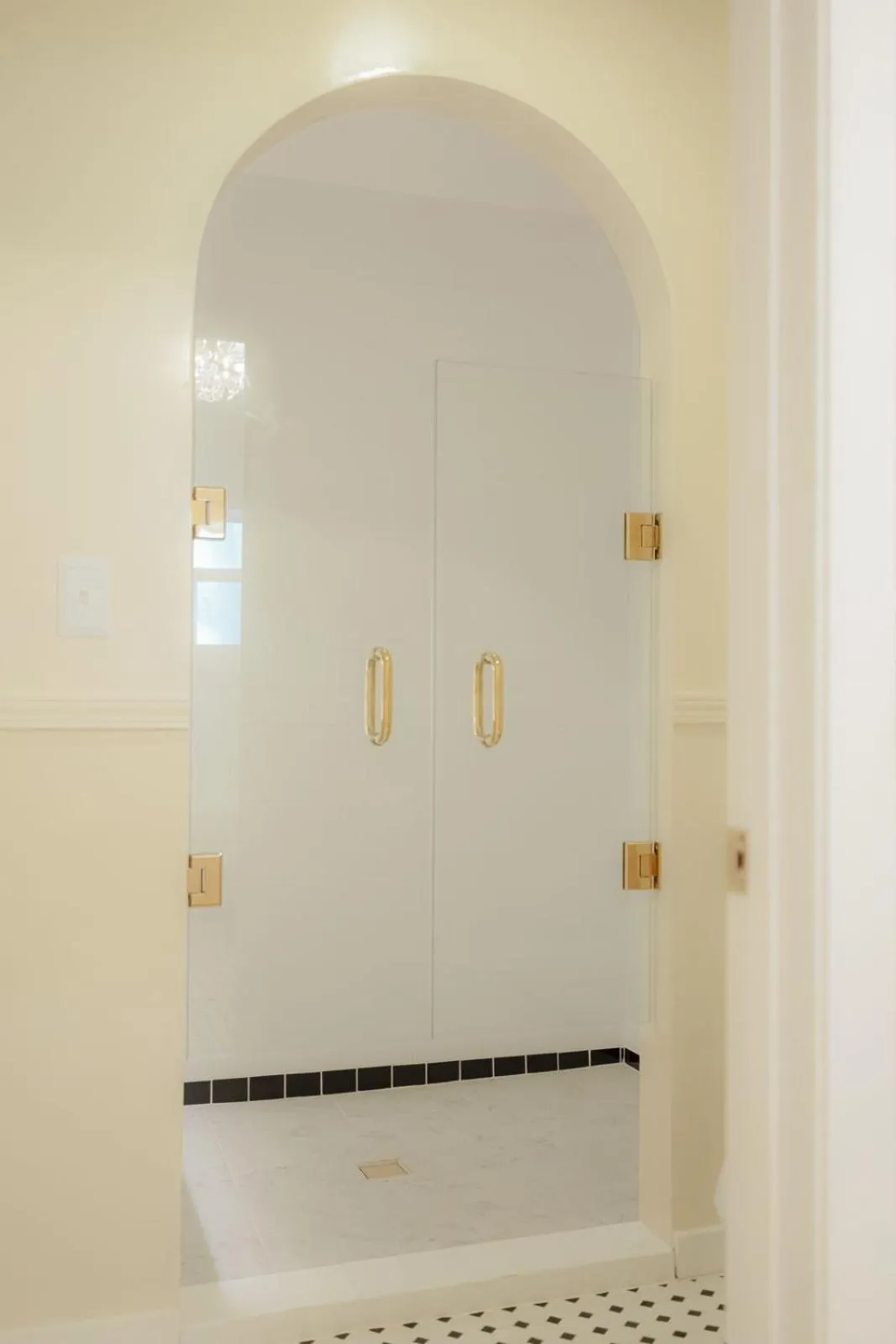 Shower in La Villa de Adelina