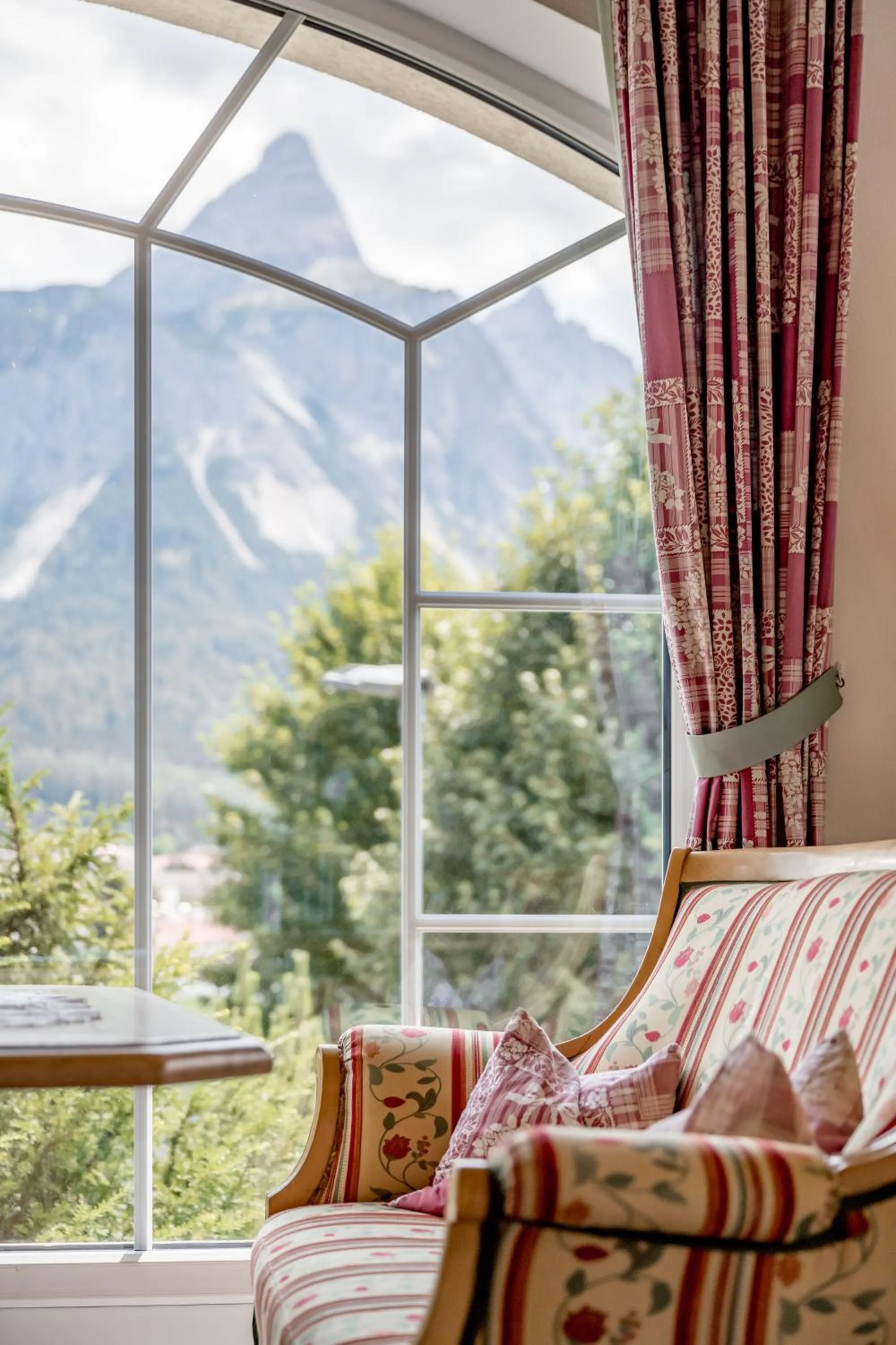 Lounge or bar, Bed in Wellness & Sporthotel Alpenhof