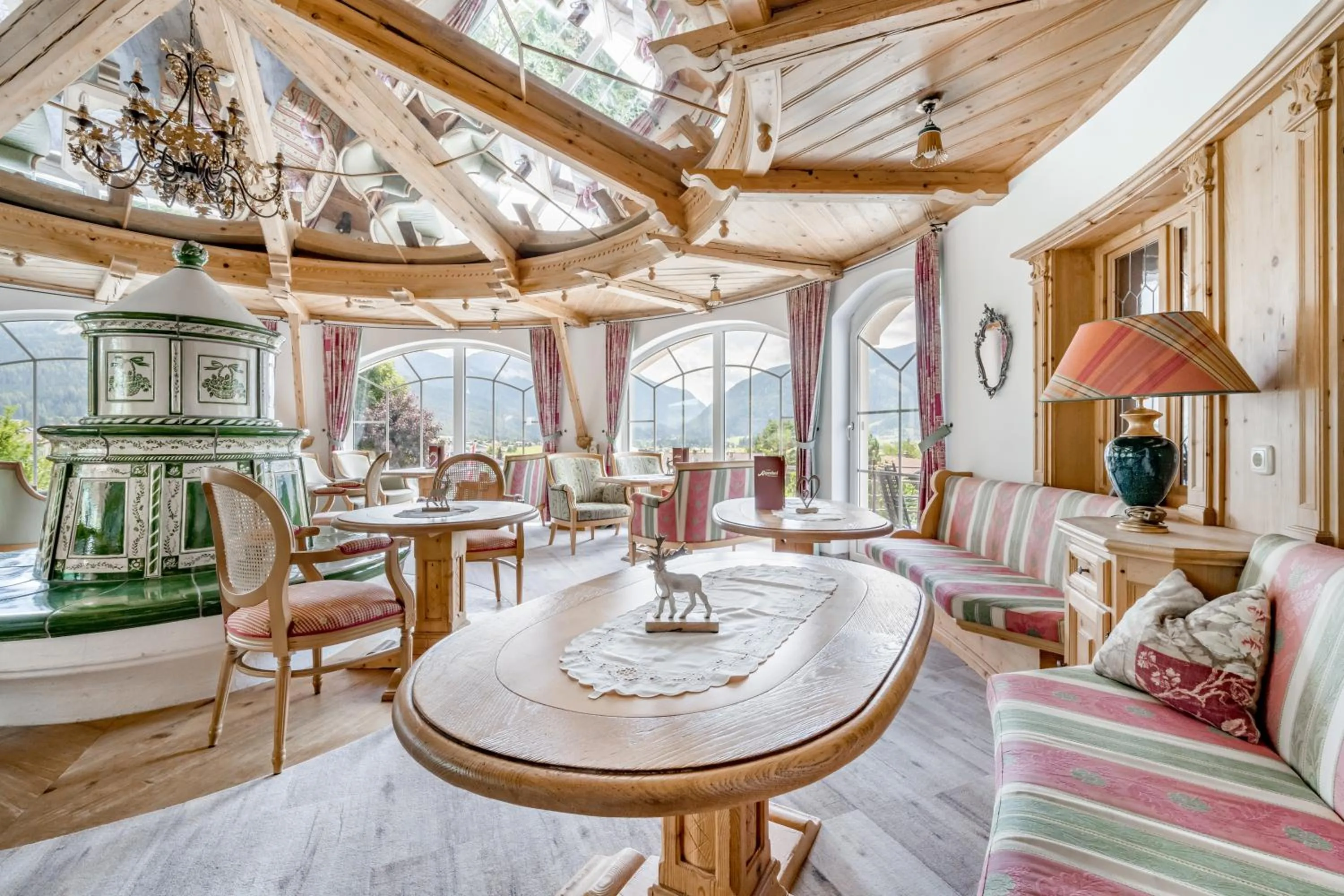 Lounge or bar in Wellness & Sporthotel Alpenhof