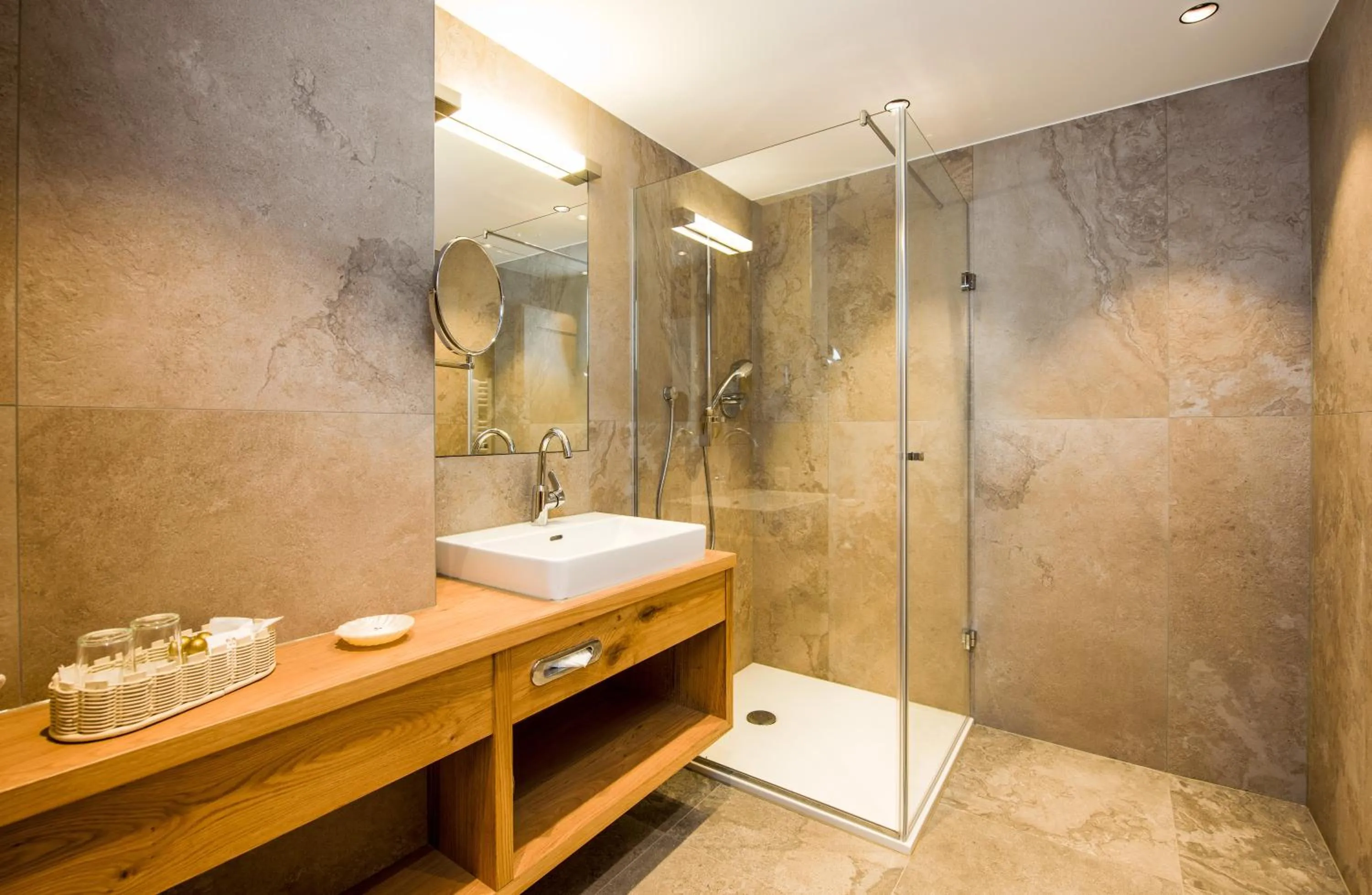 Shower in Wellness & Sporthotel Alpenhof