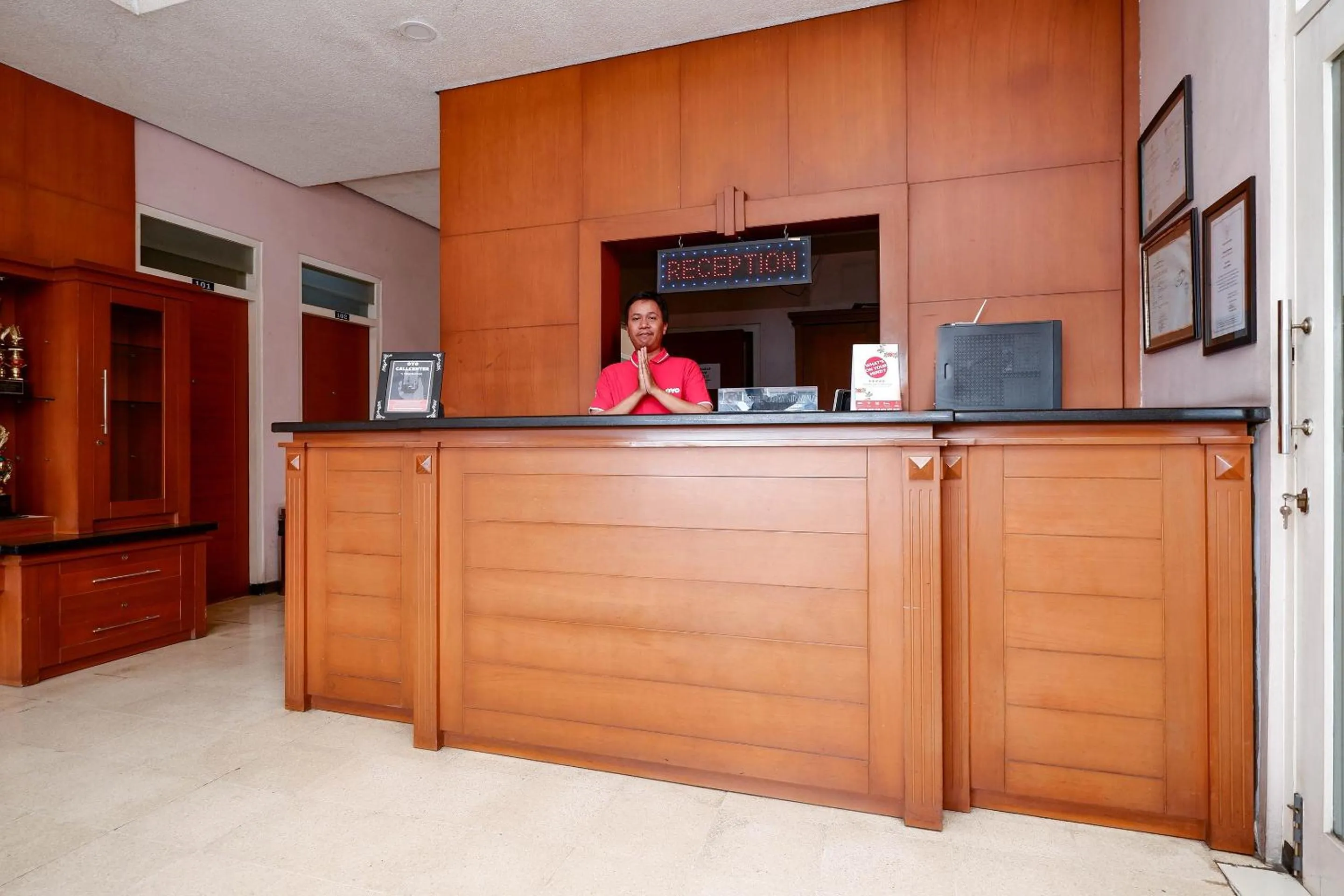 Lobby or reception in OYO 1843 Cahya Nirwana