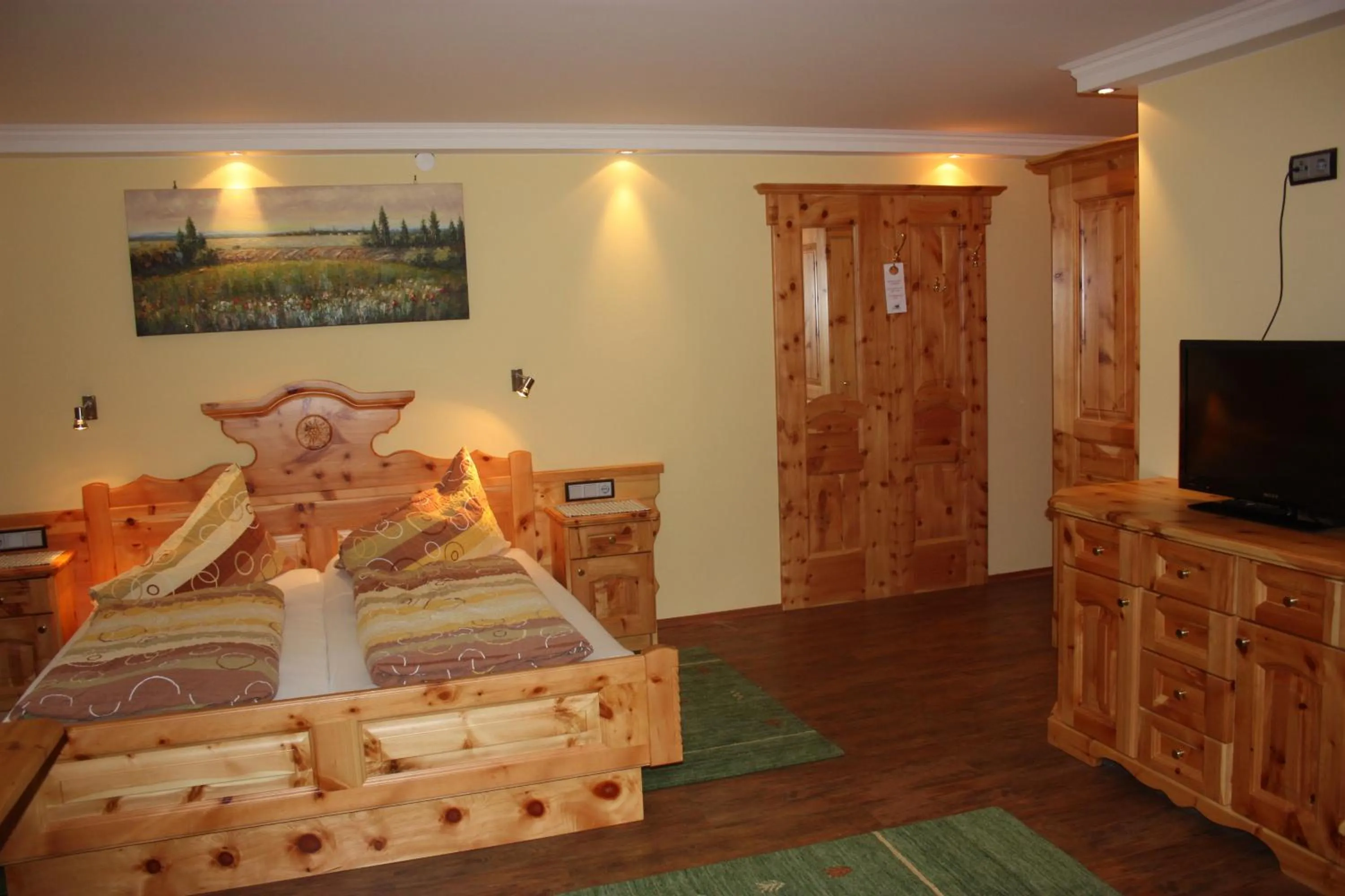 Family Room Zirbe in Gasthof Gosausee