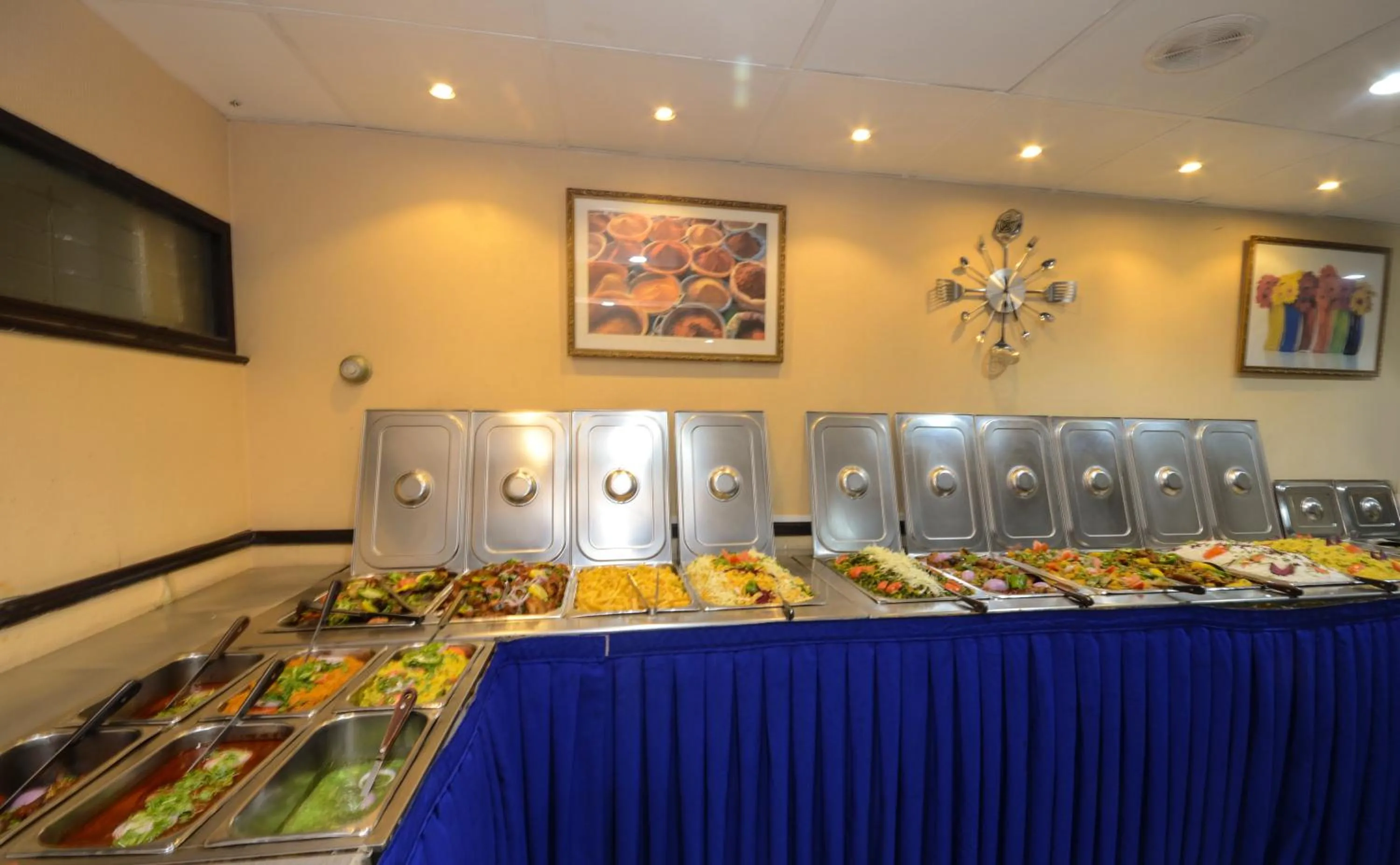 Restaurant/places to eat in Index Hotel
