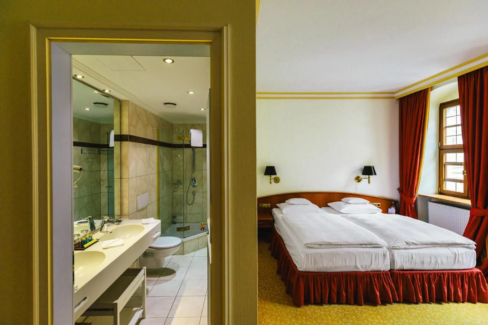 Bed in Romantik Hotel Bülow Residenz Bed in Romantik Hotel Bülow Residenz