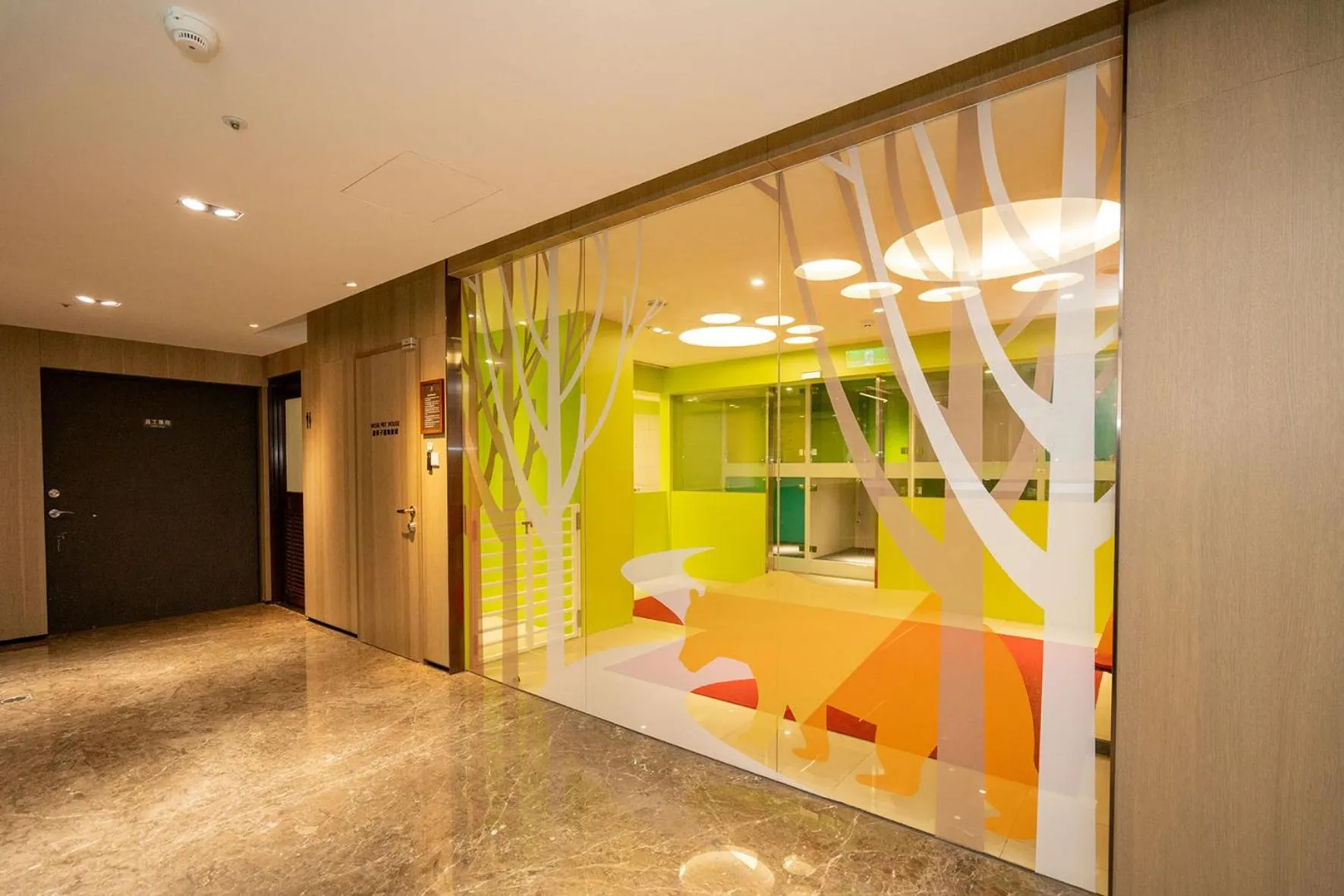 Animals in Hsin Hotel