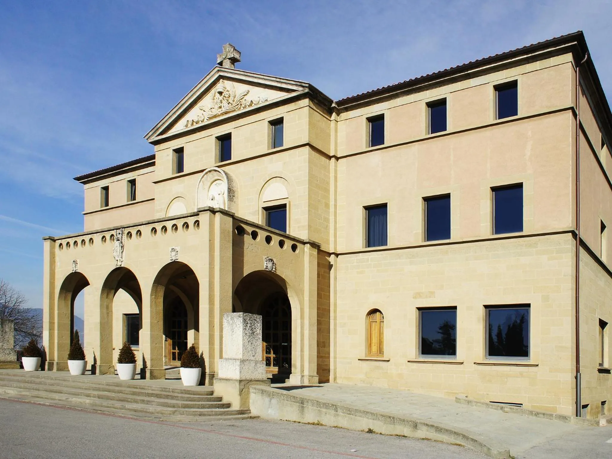 Facade/entrance in Seminari Allotjaments