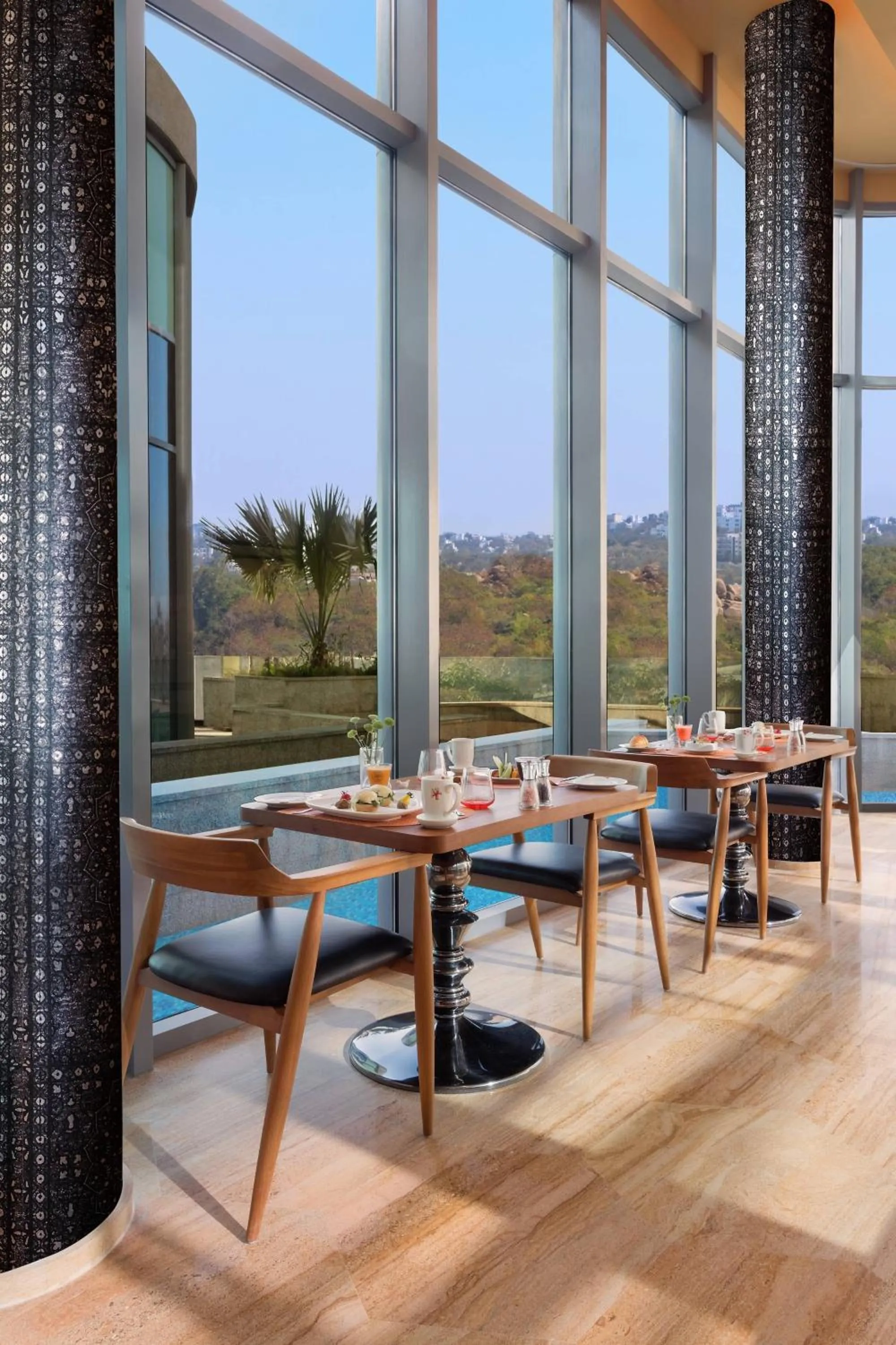 Restaurant/places to eat in ITC Kohenur, a Luxury Collection Hotel, Hyderabad