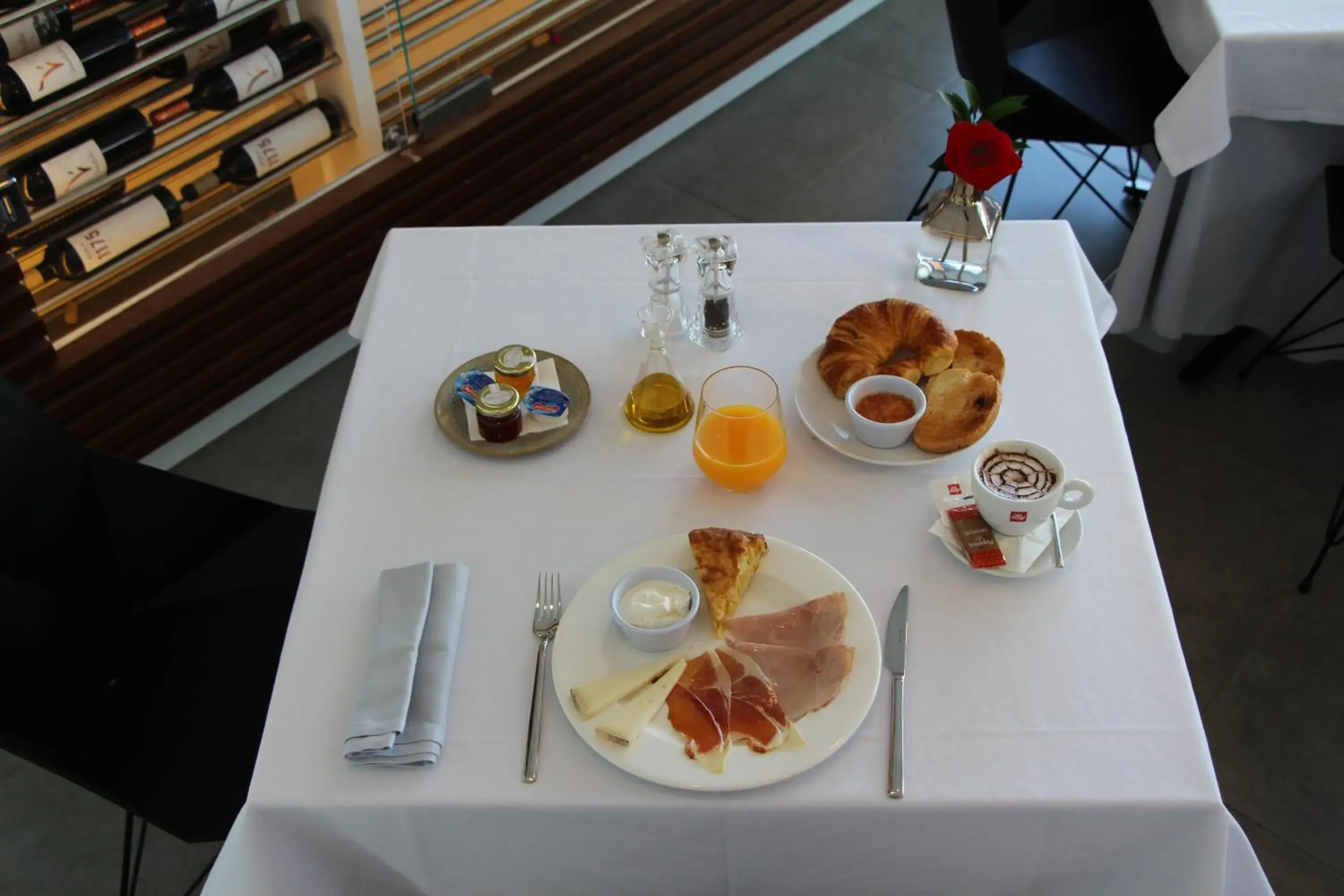 Restaurant/places to eat in Seven Hotel & Wellness - Gay Men Only Restaurant/places to eat in Seven Hotel & Wellness - Gay Men Only