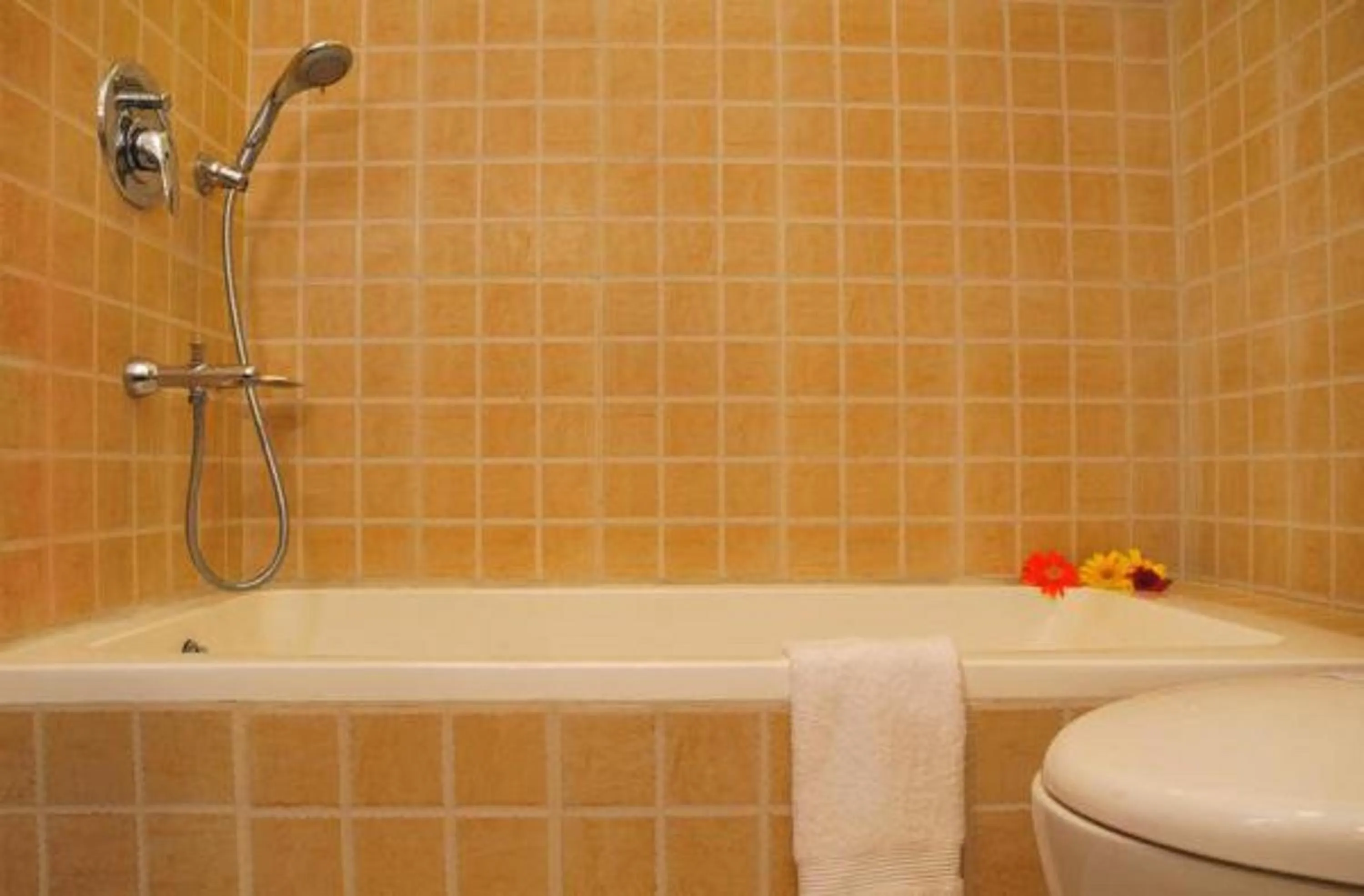 Hot Tub in Le Roi Corbett