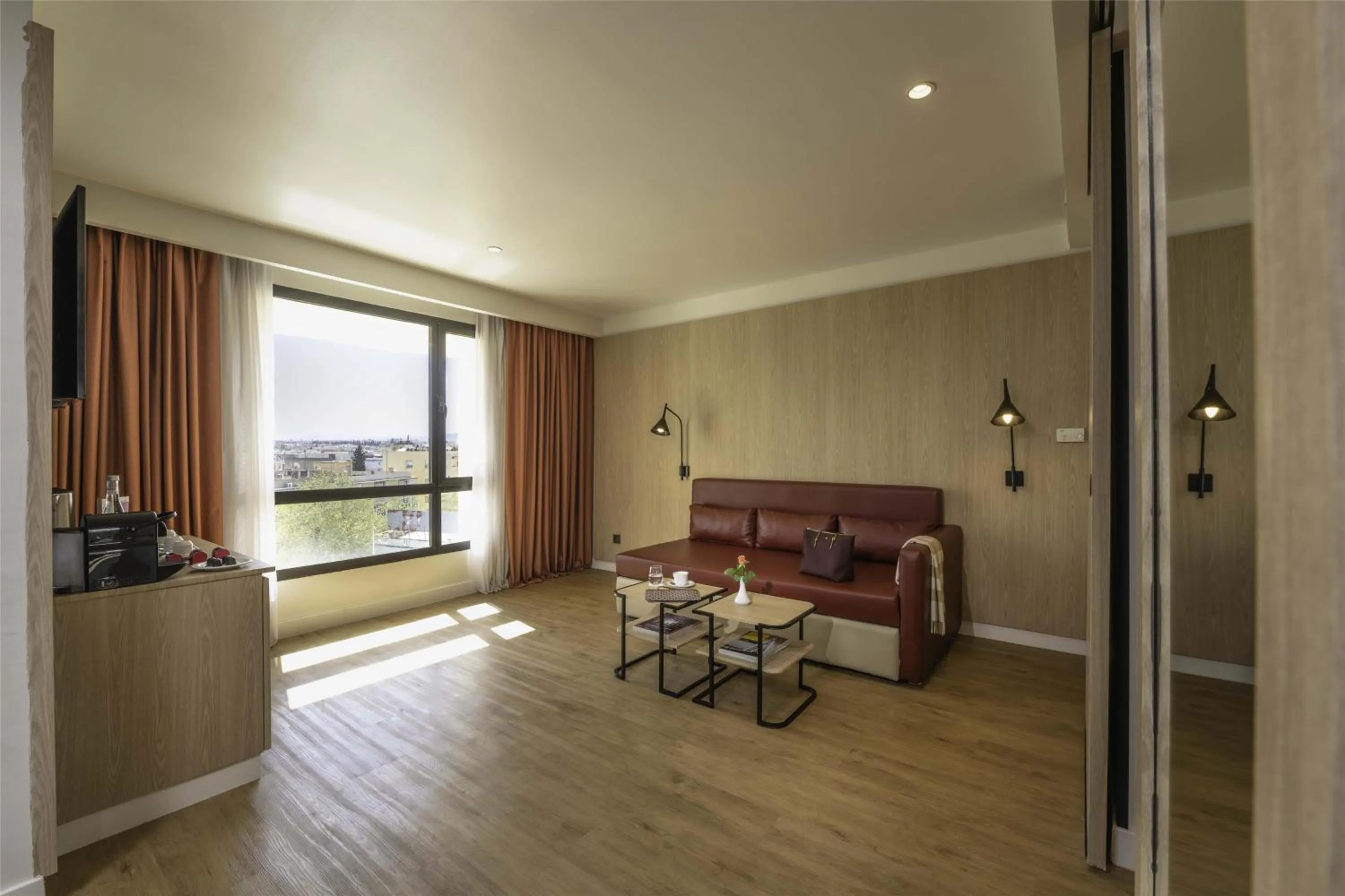 Photo of the whole room in Barceló Fès Medina