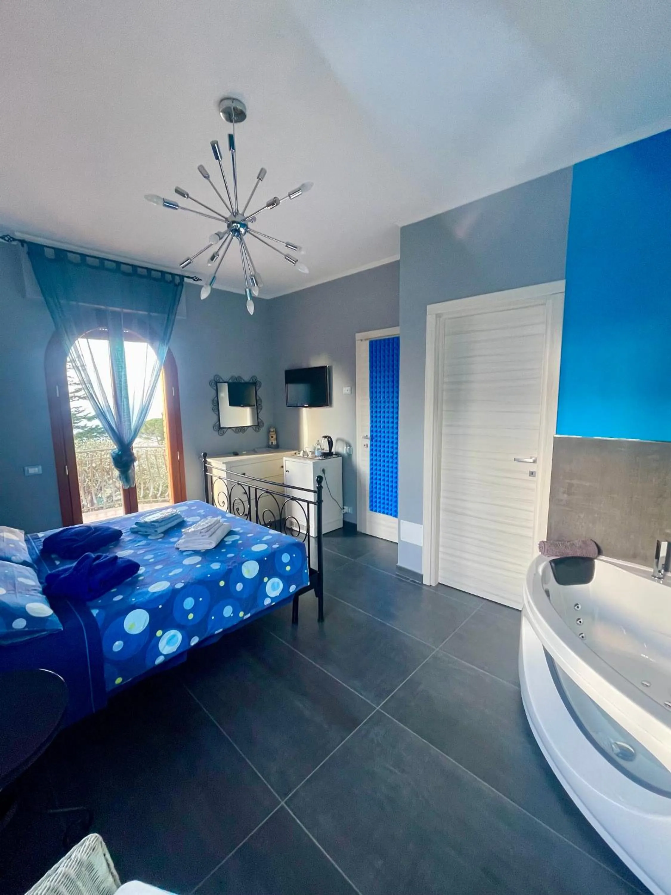 Bed in Villa Gaia - Luxury Villa, pool & wellness rooms