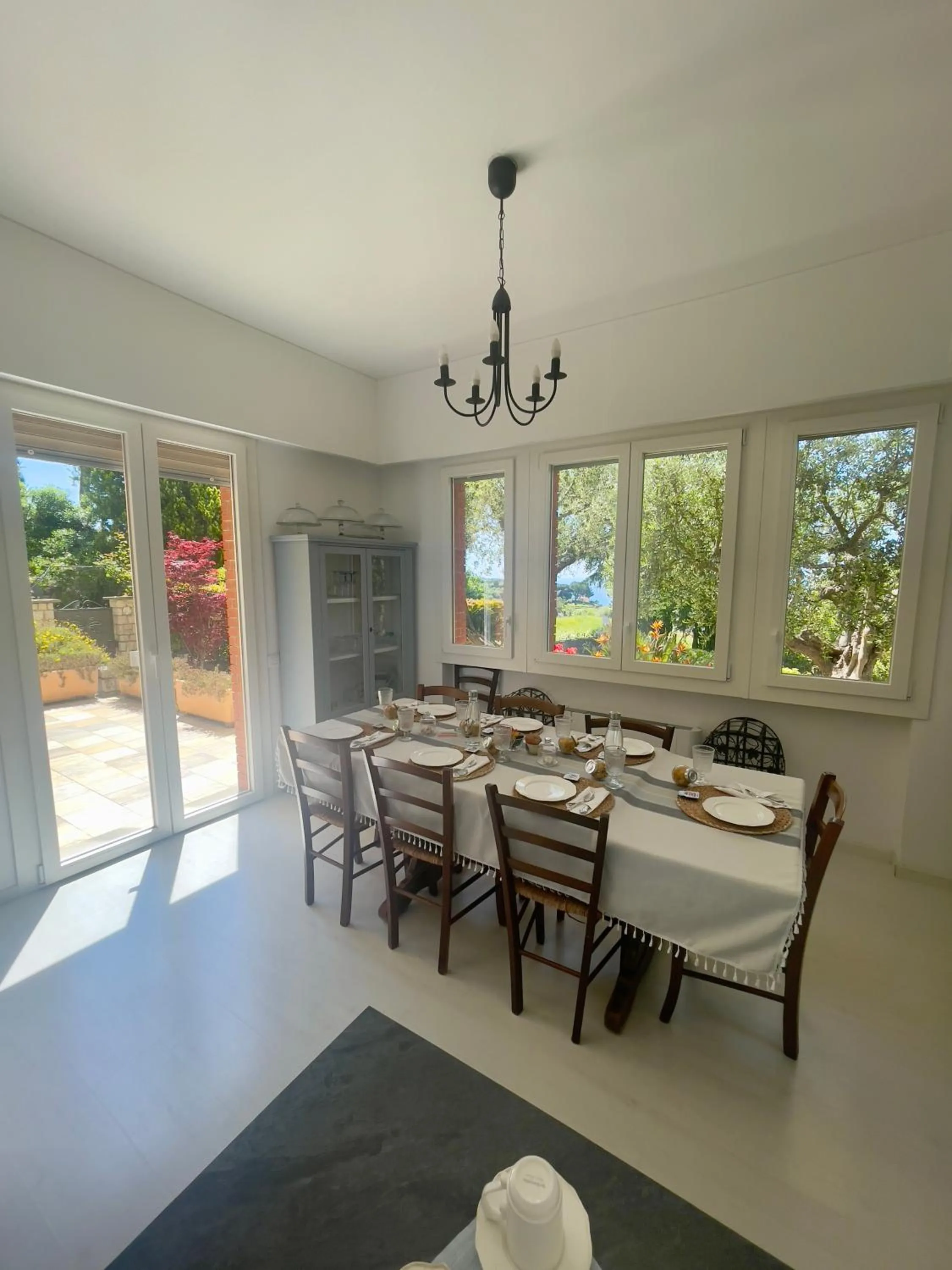 Villa Gaia - Luxury Villa, pool & wellness rooms