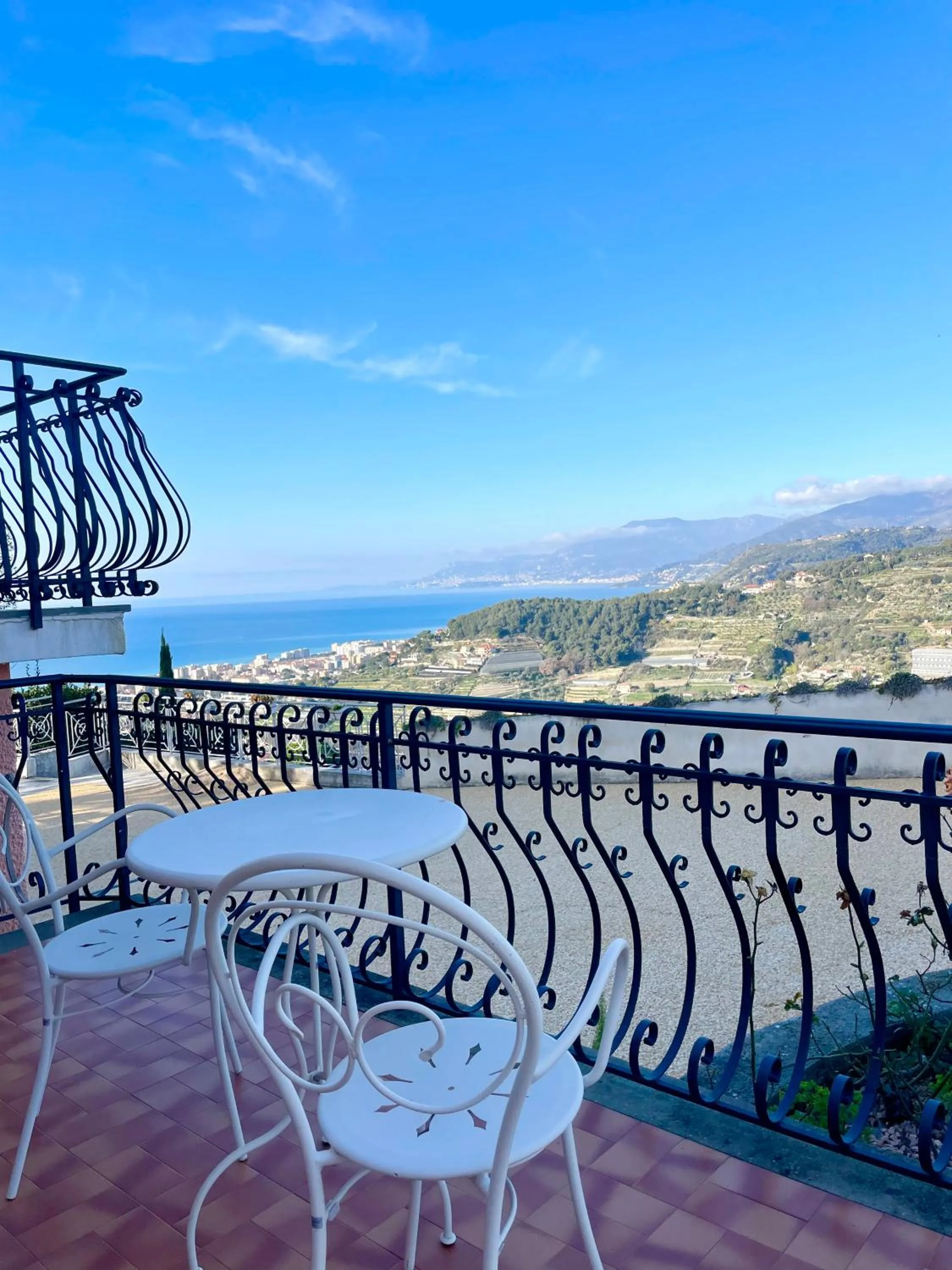 Villa Gaia - Luxury Villa, pool & wellness rooms