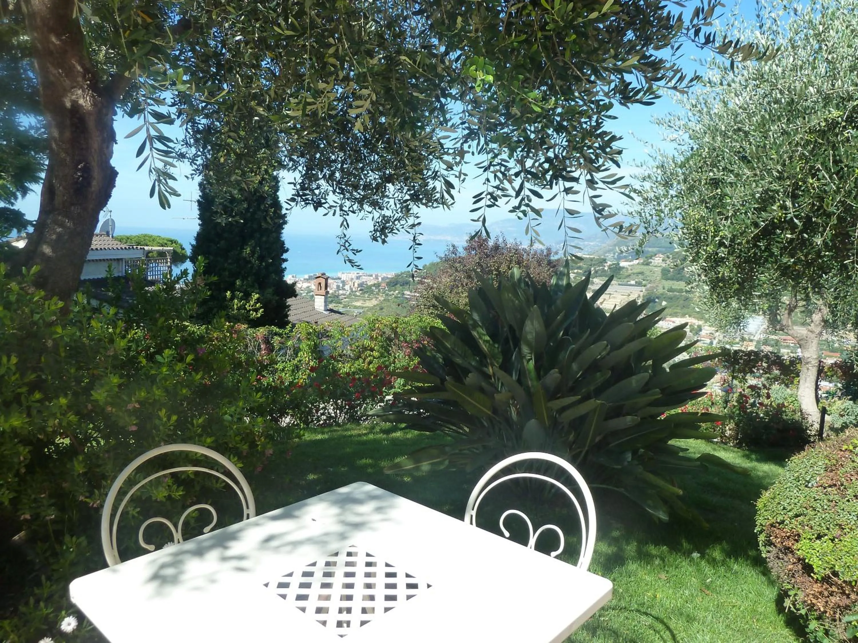 Villa Gaia - Luxury Villa, pool & wellness rooms