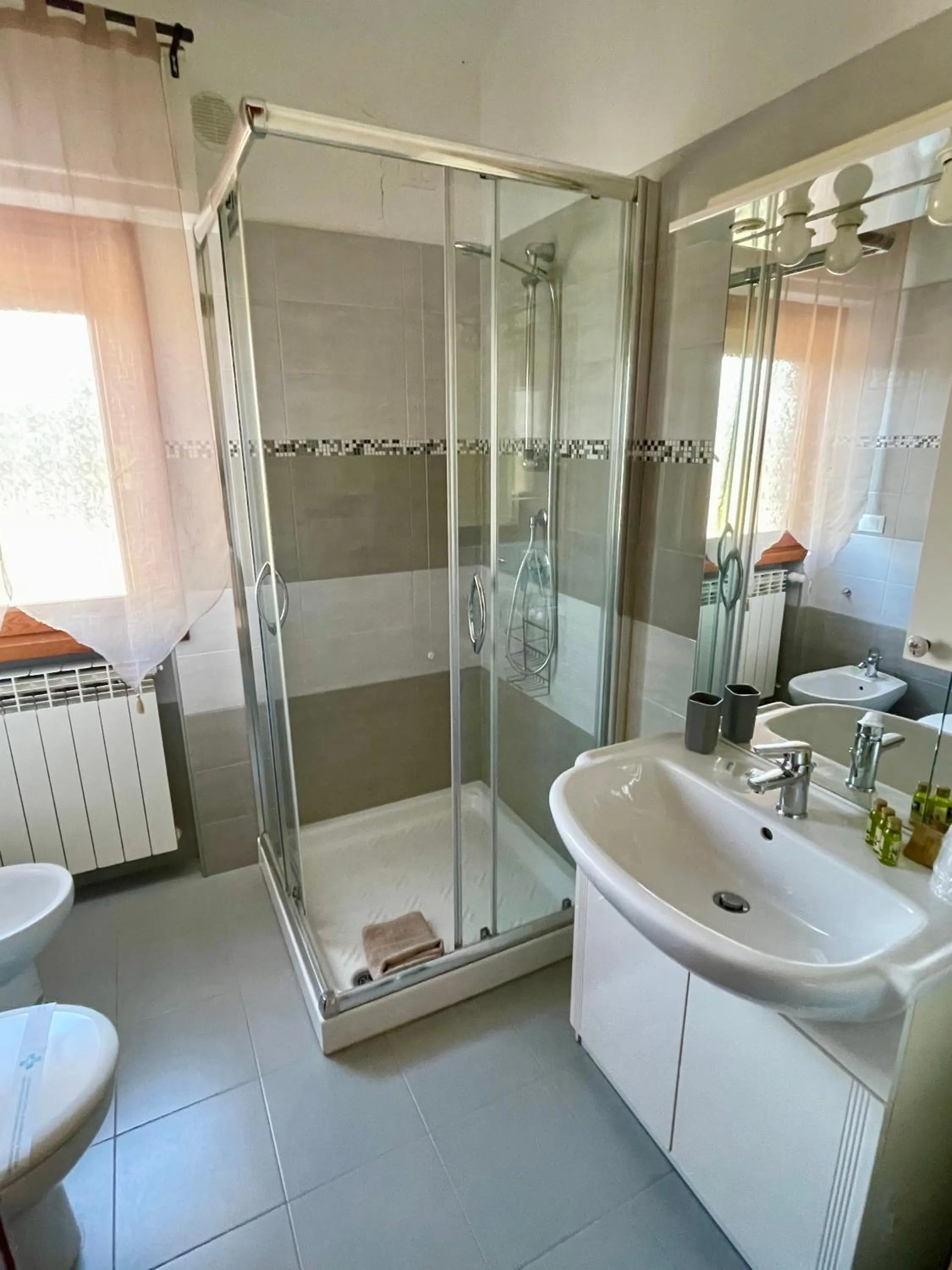 Villa Gaia - Luxury Villa, pool & wellness rooms
