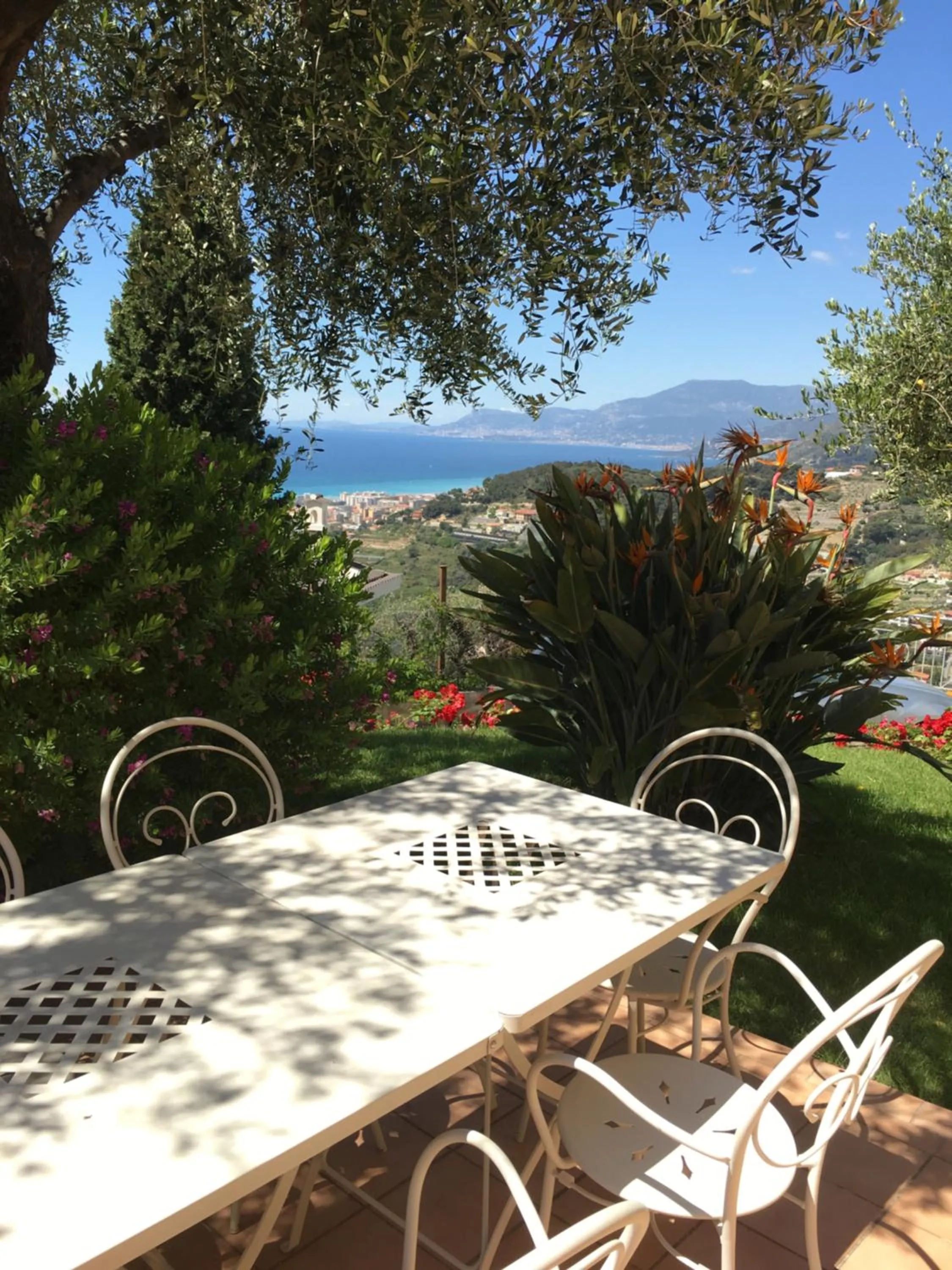Villa Gaia - Luxury Villa, pool & wellness rooms