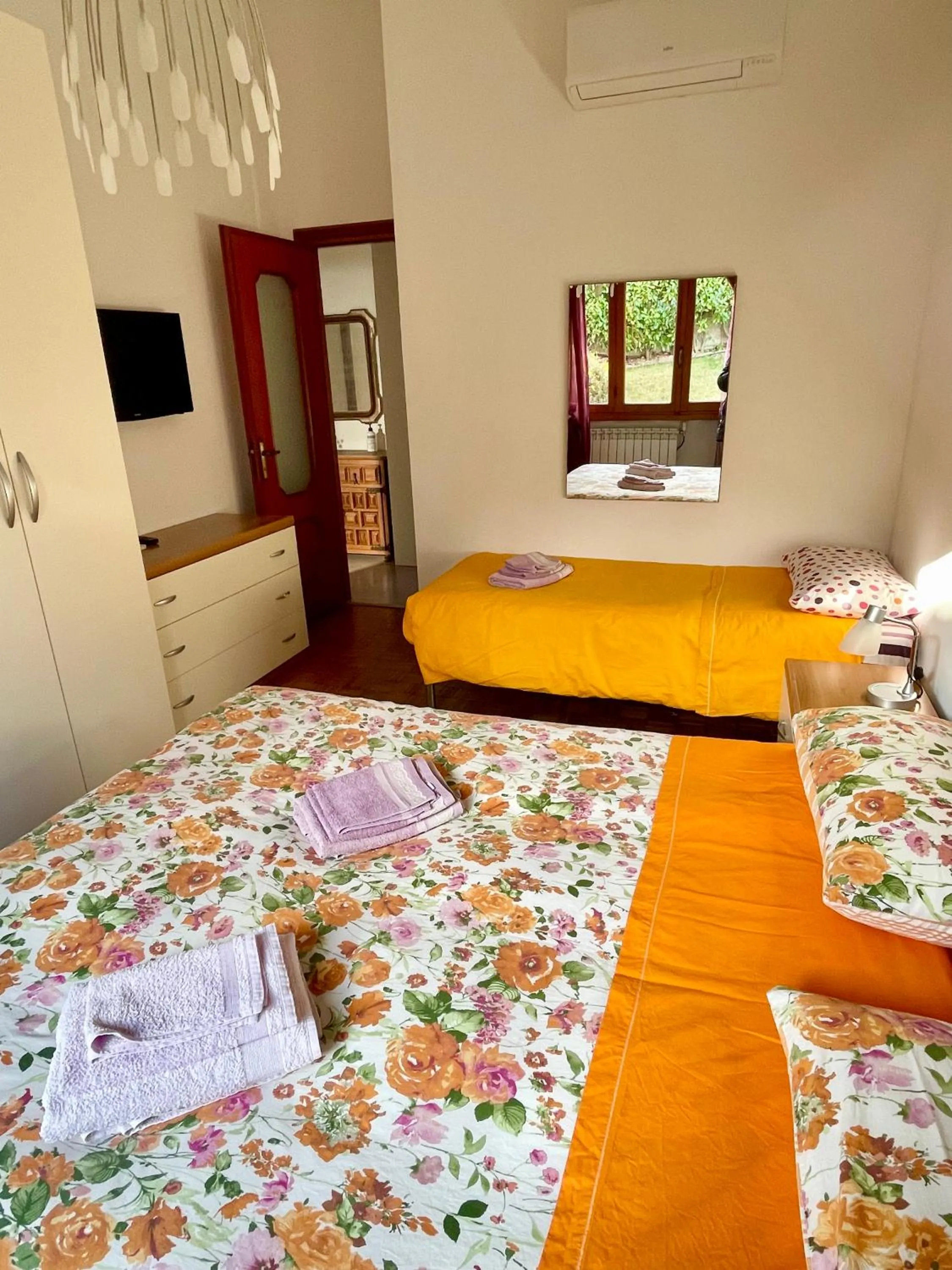 Bed in Villa Gaia - Luxury Villa, pool & wellness rooms